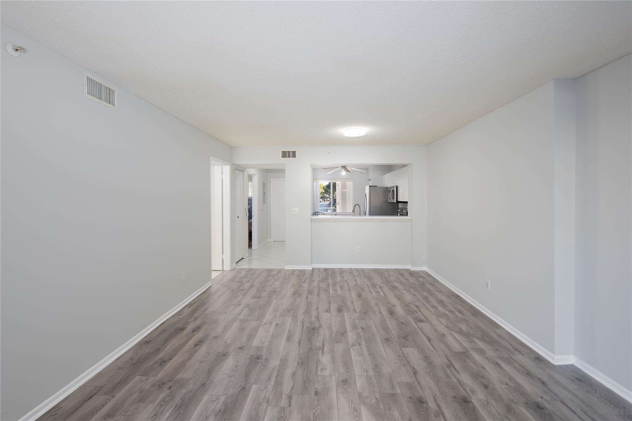 9511 Weldon Circle 102
