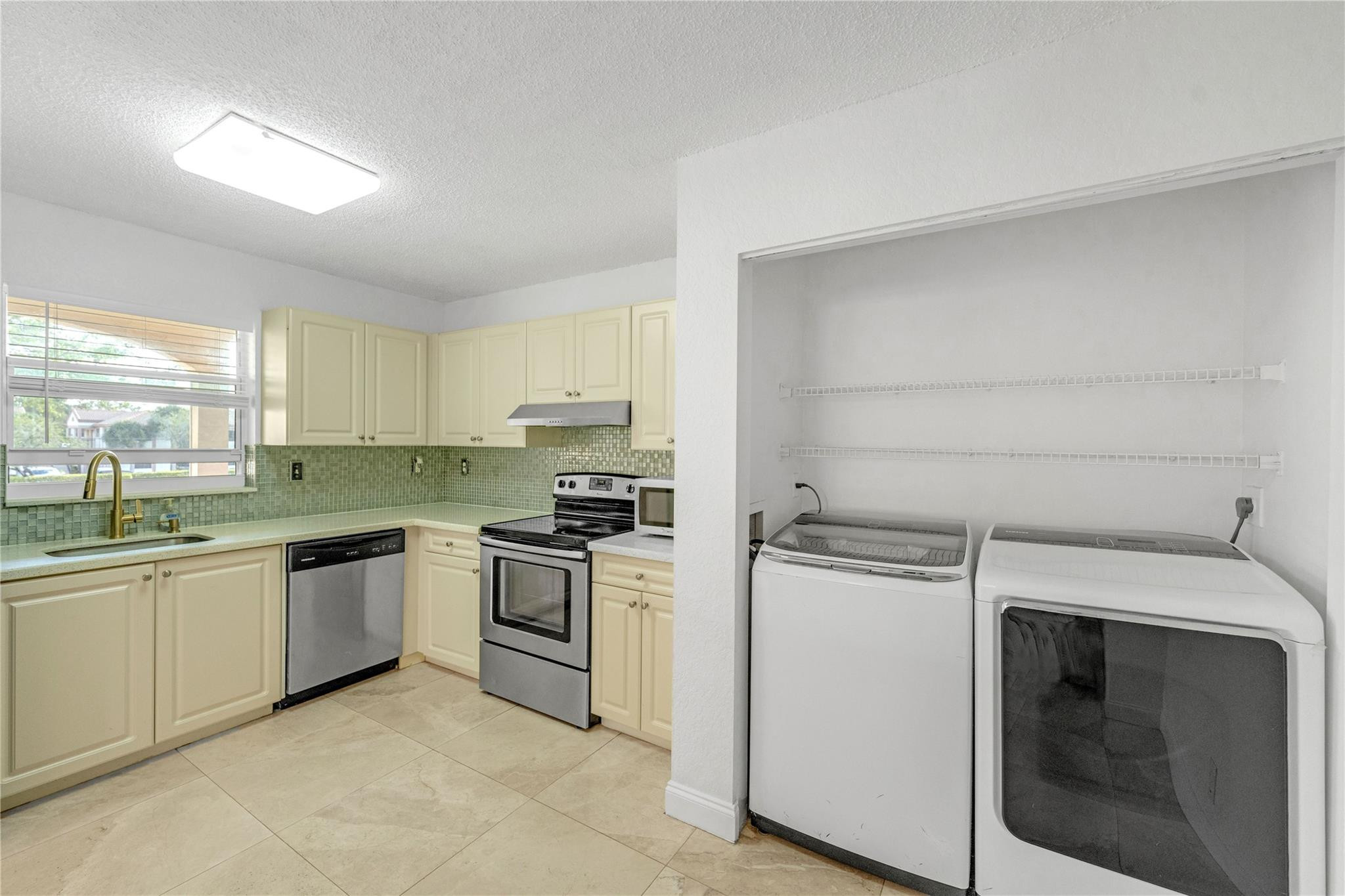 12221 Royal Palm Boulevard 12221