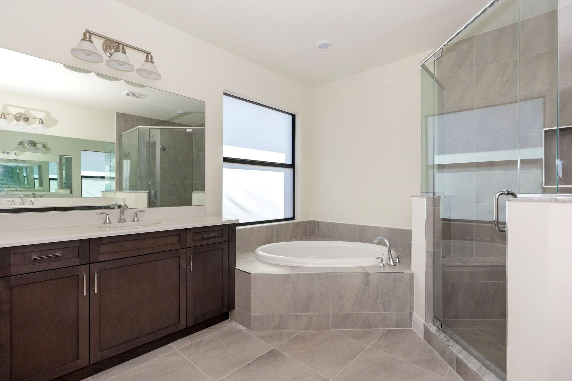 11775 Bayview Circle