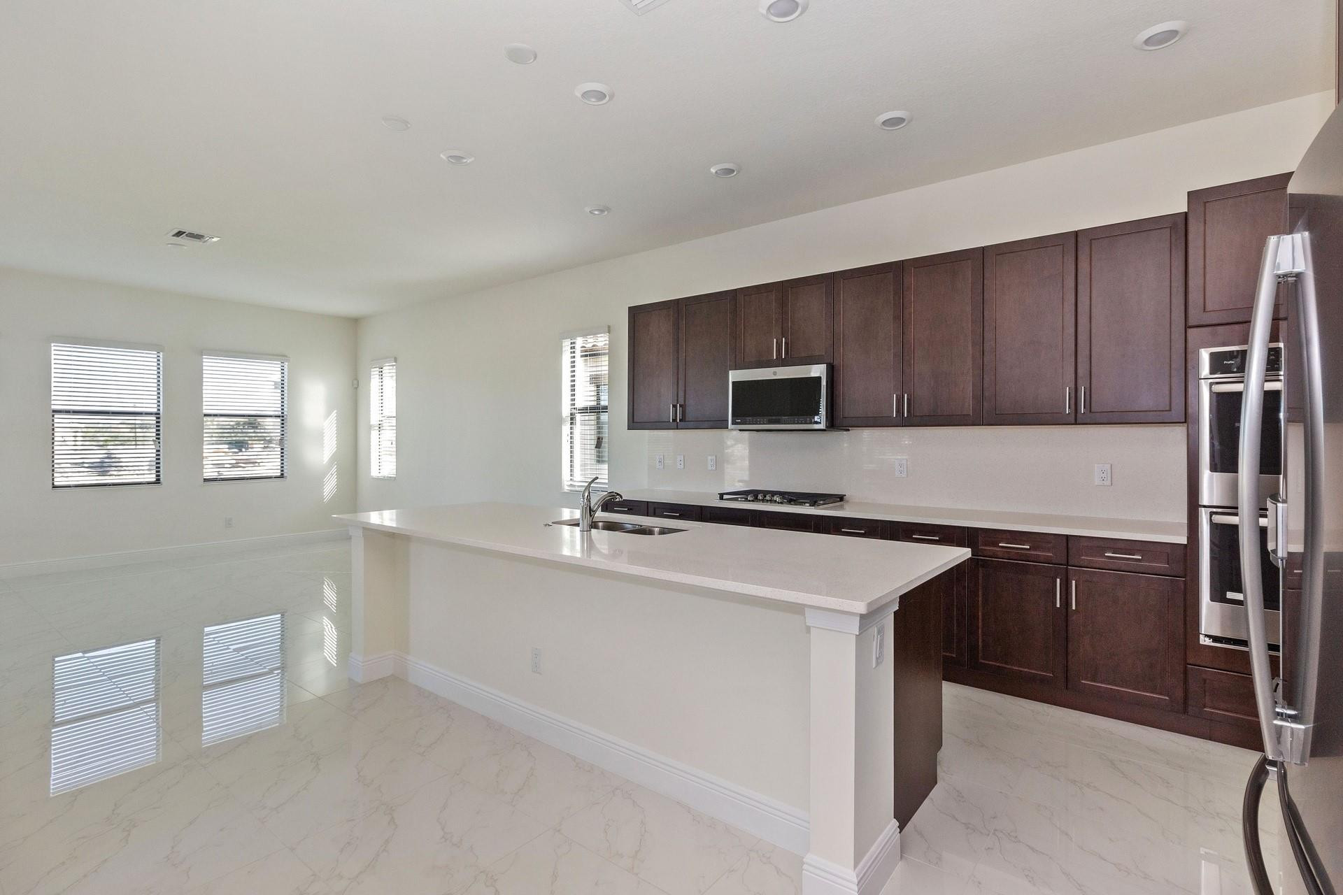 11775 Bayview Circle