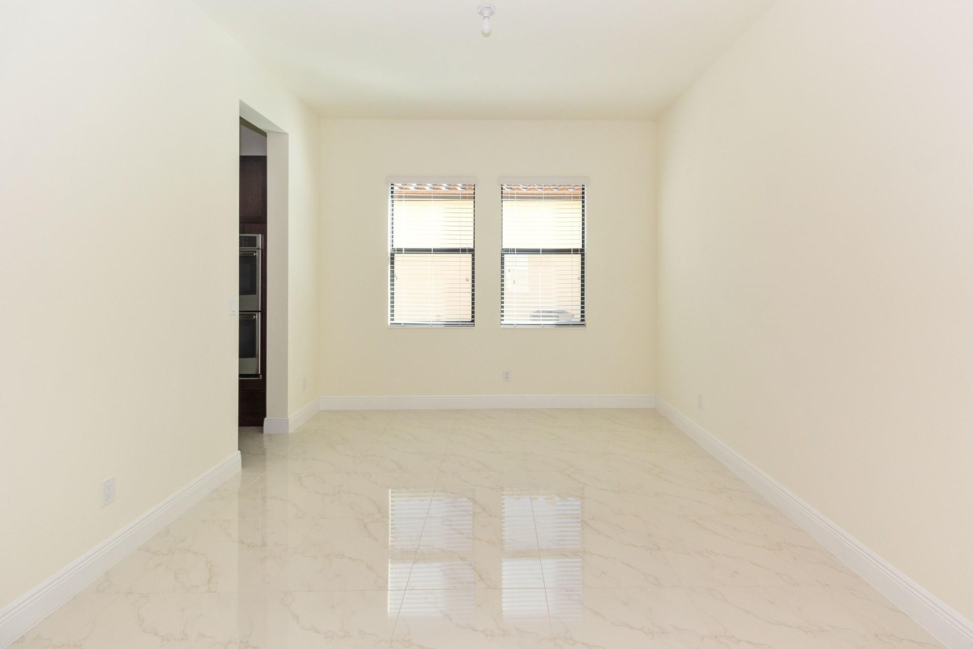 11775 Bayview Circle