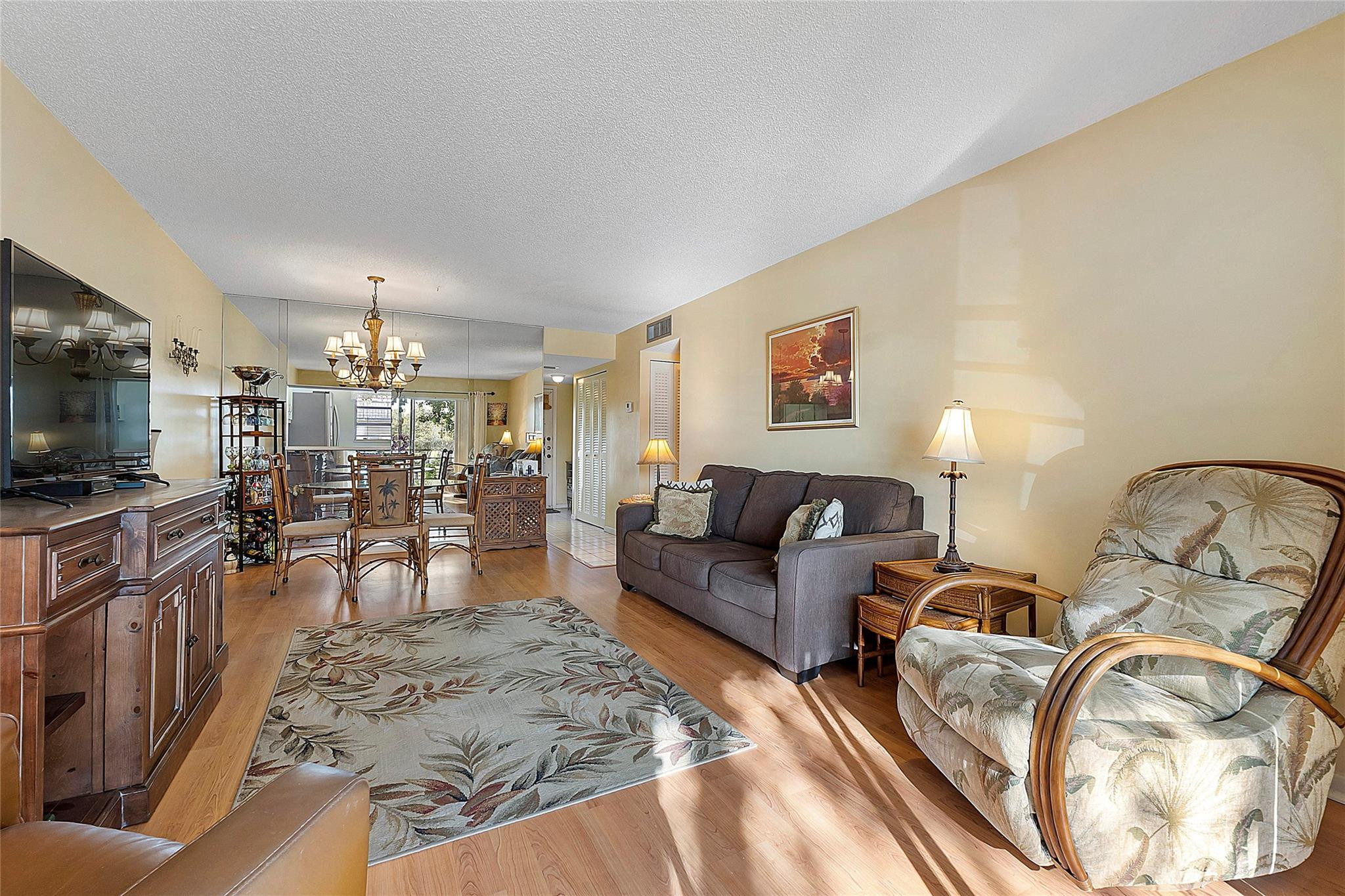 3130 W Holiday Springs Boulevard 201