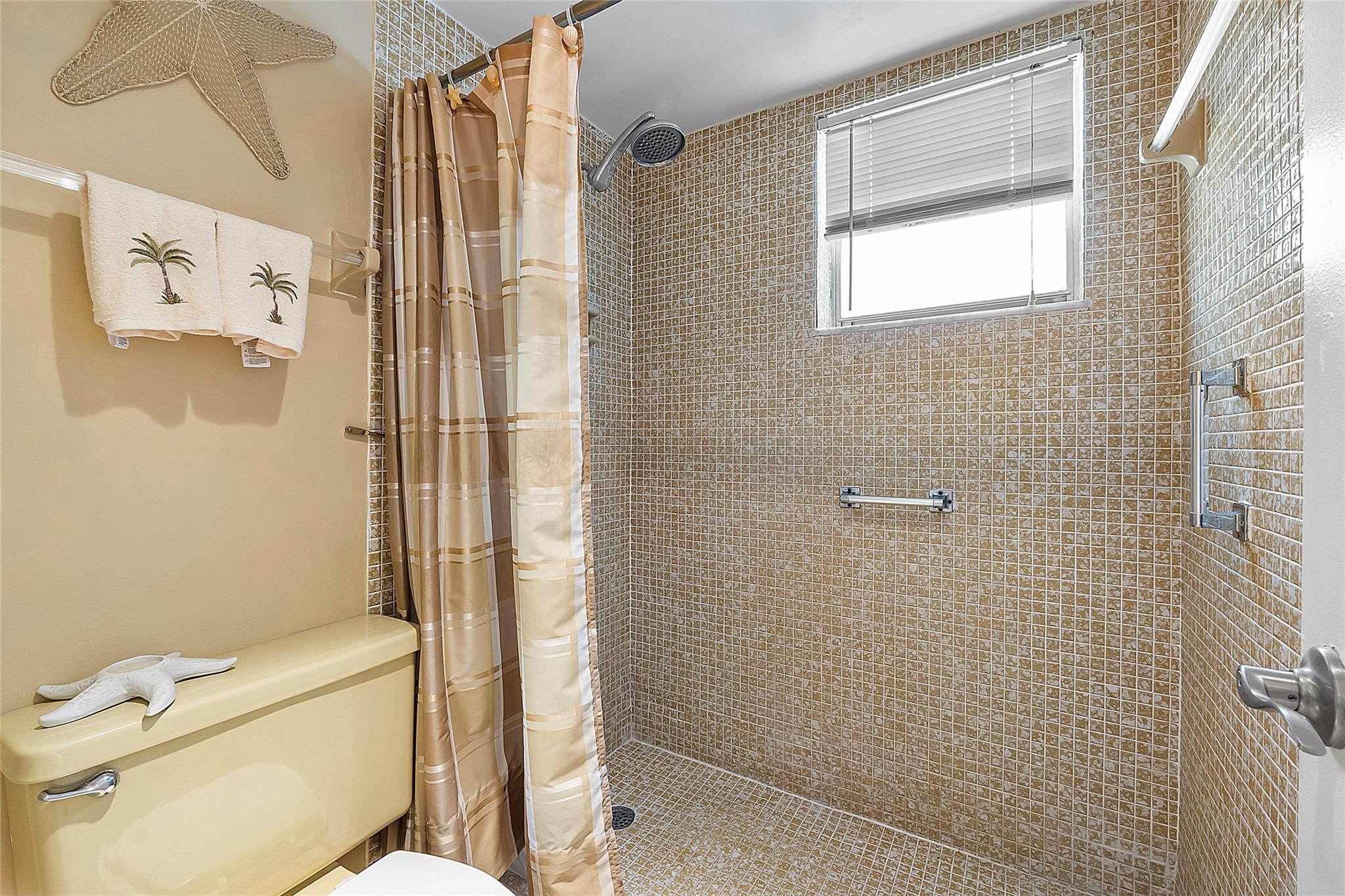 3130 W Holiday Springs Boulevard 201