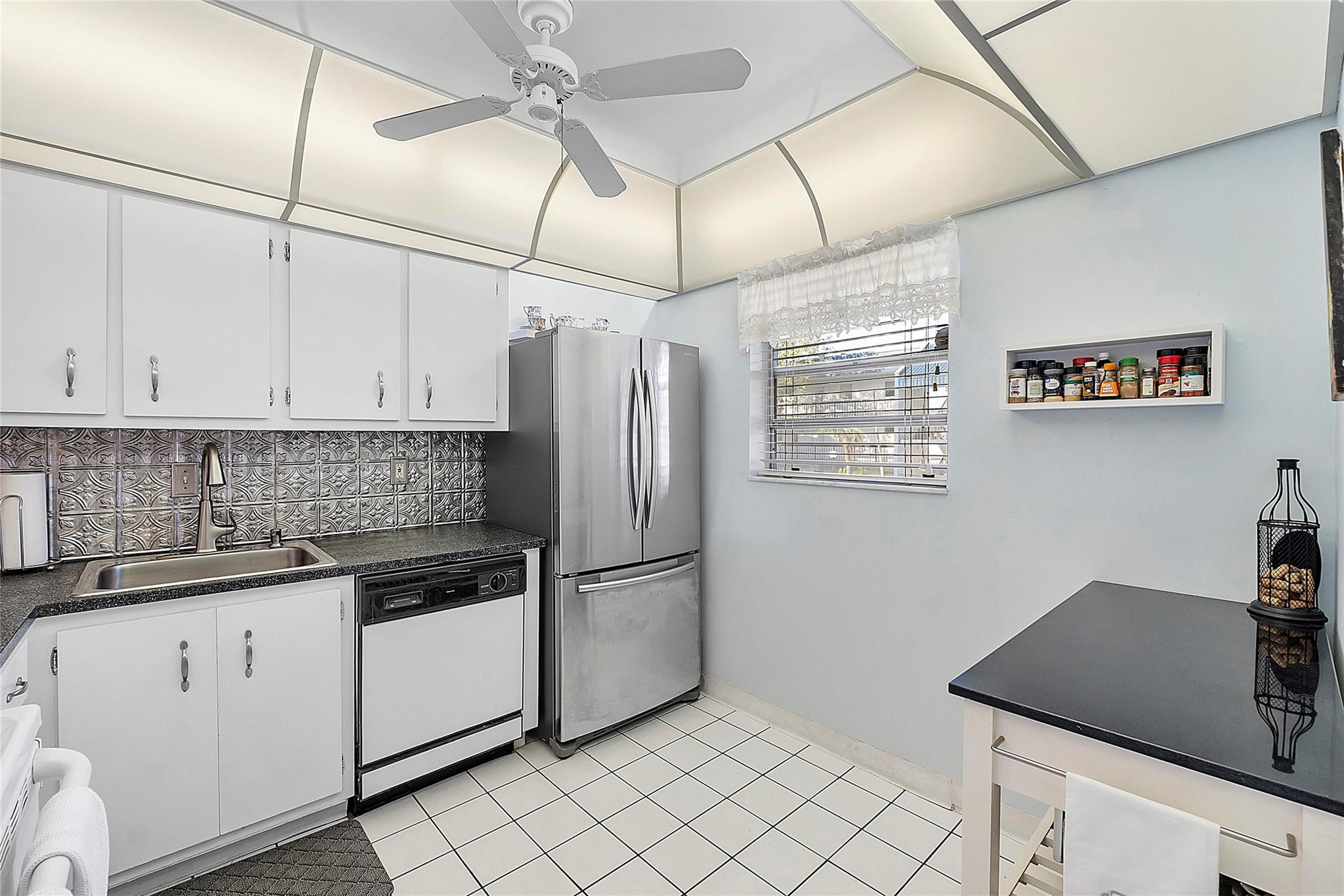 3130 W Holiday Springs Boulevard 201