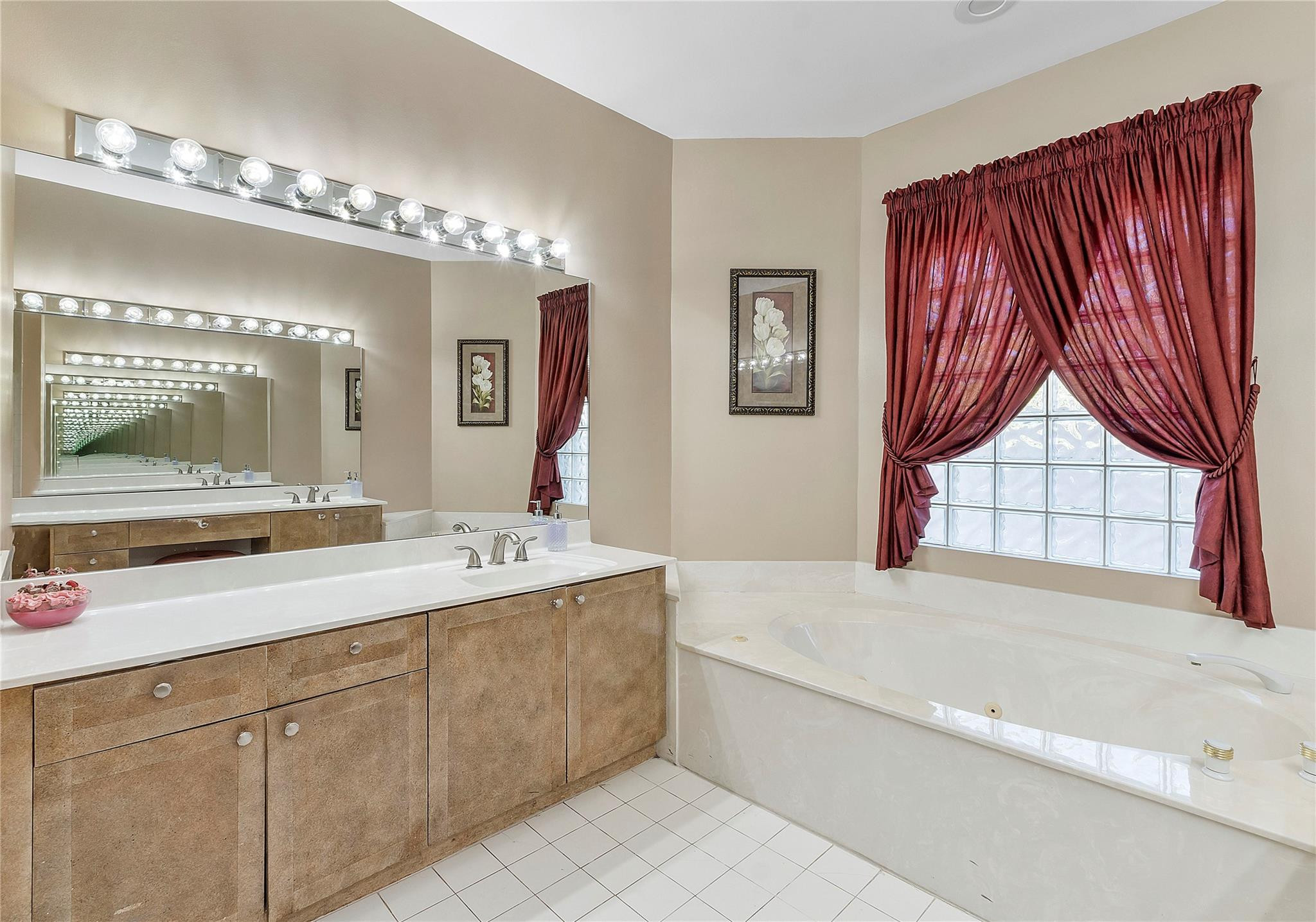 10120 NW 59th Court