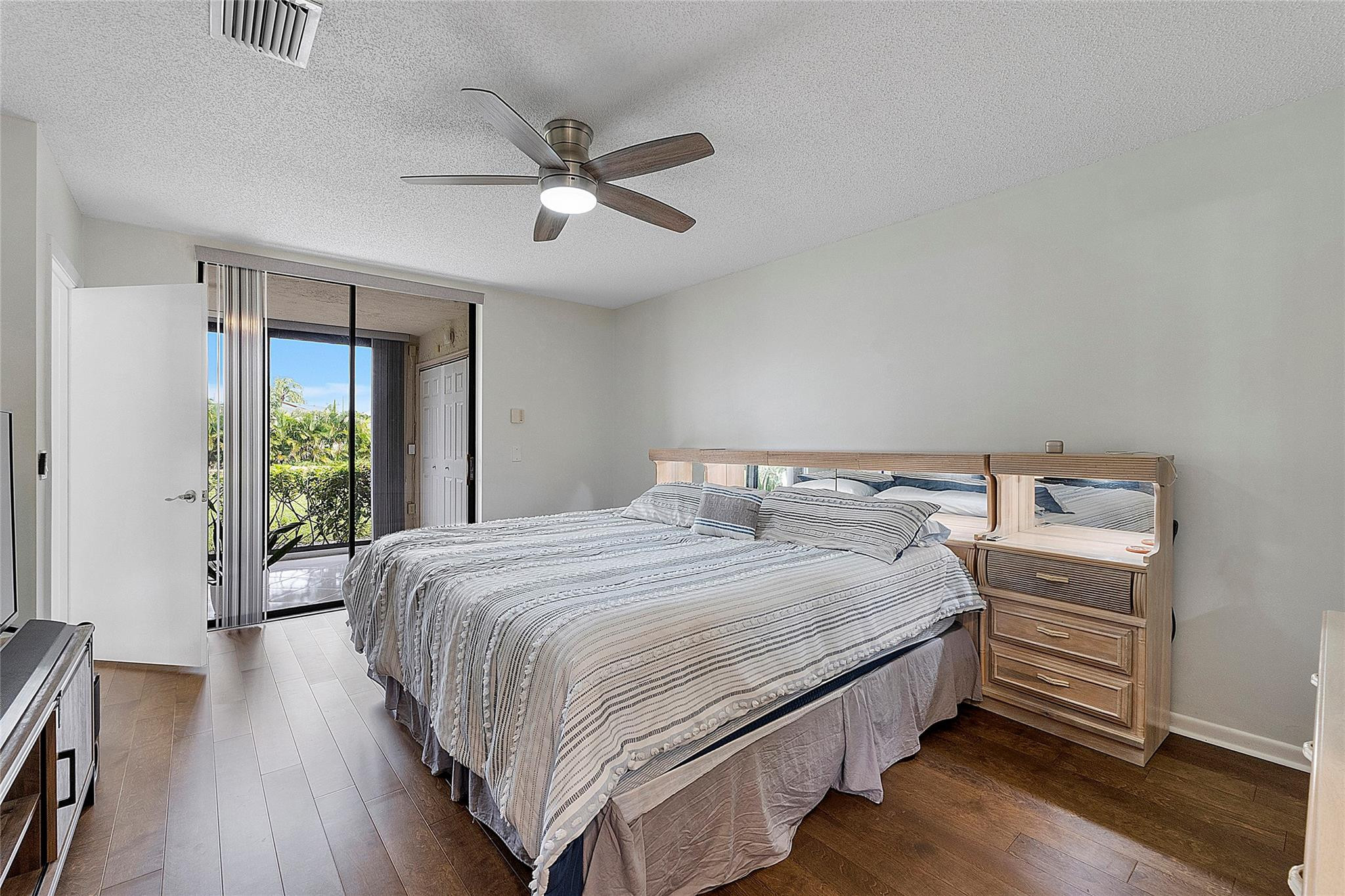 5243 Europa Drive B