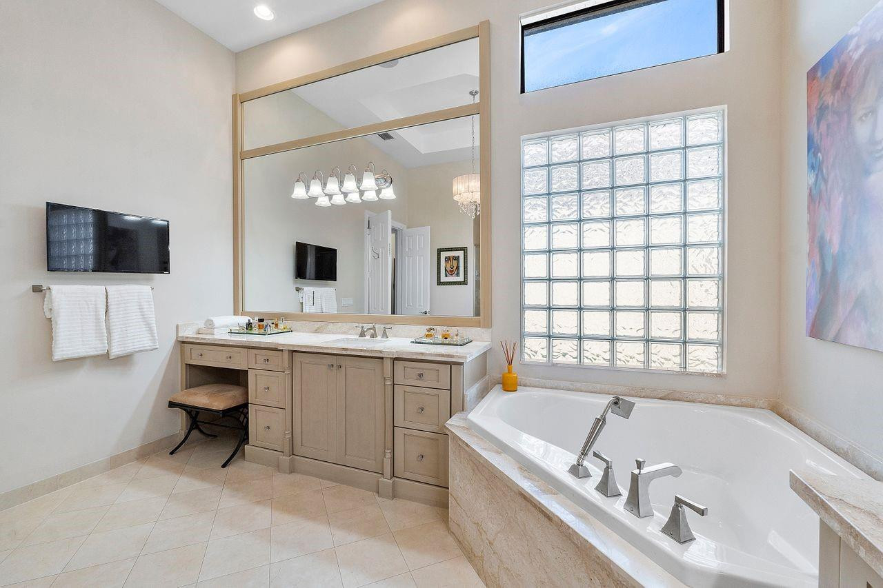 16607 Chesapeake Bay Court