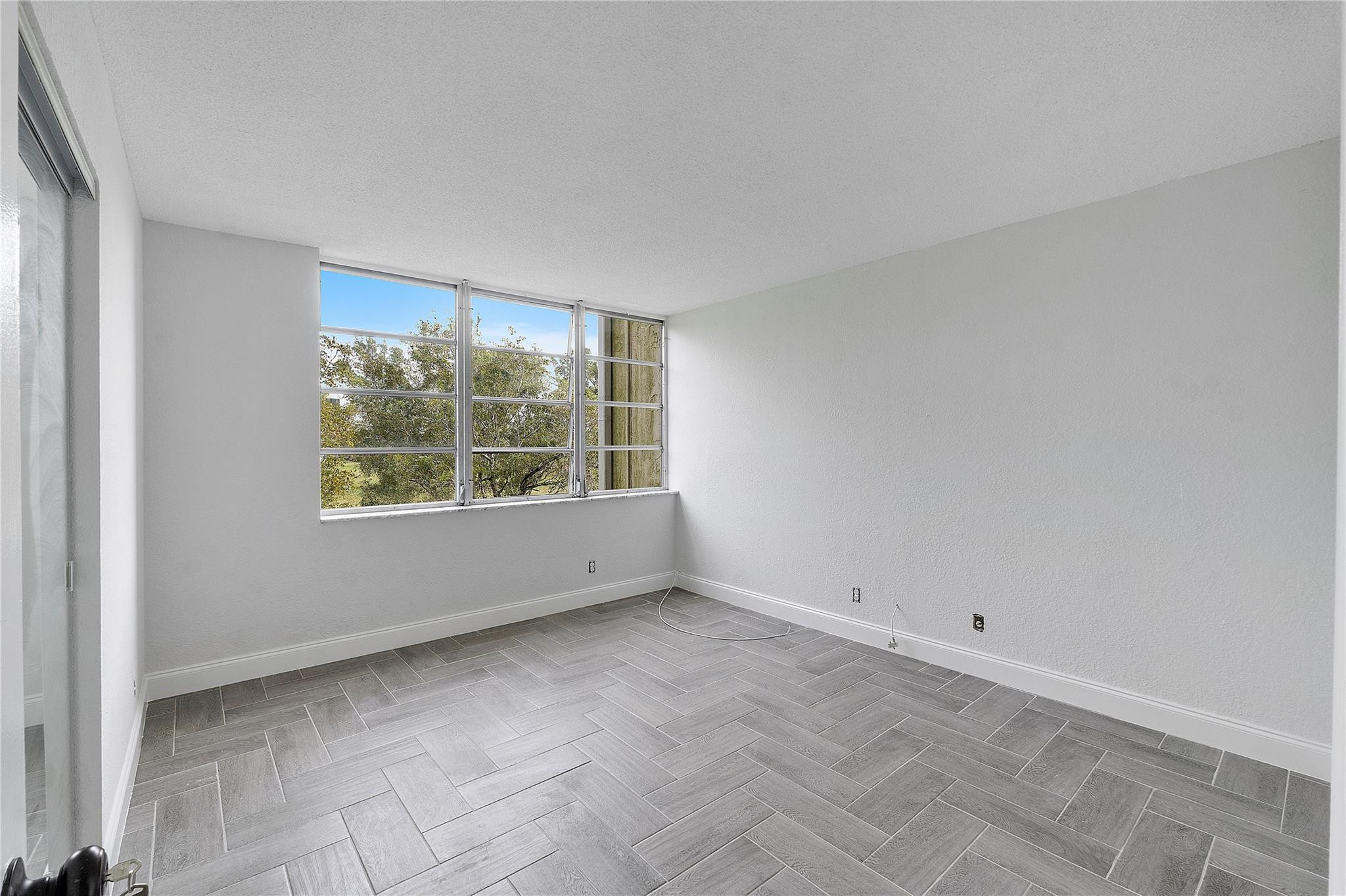 7051 Environ Boulevard 236