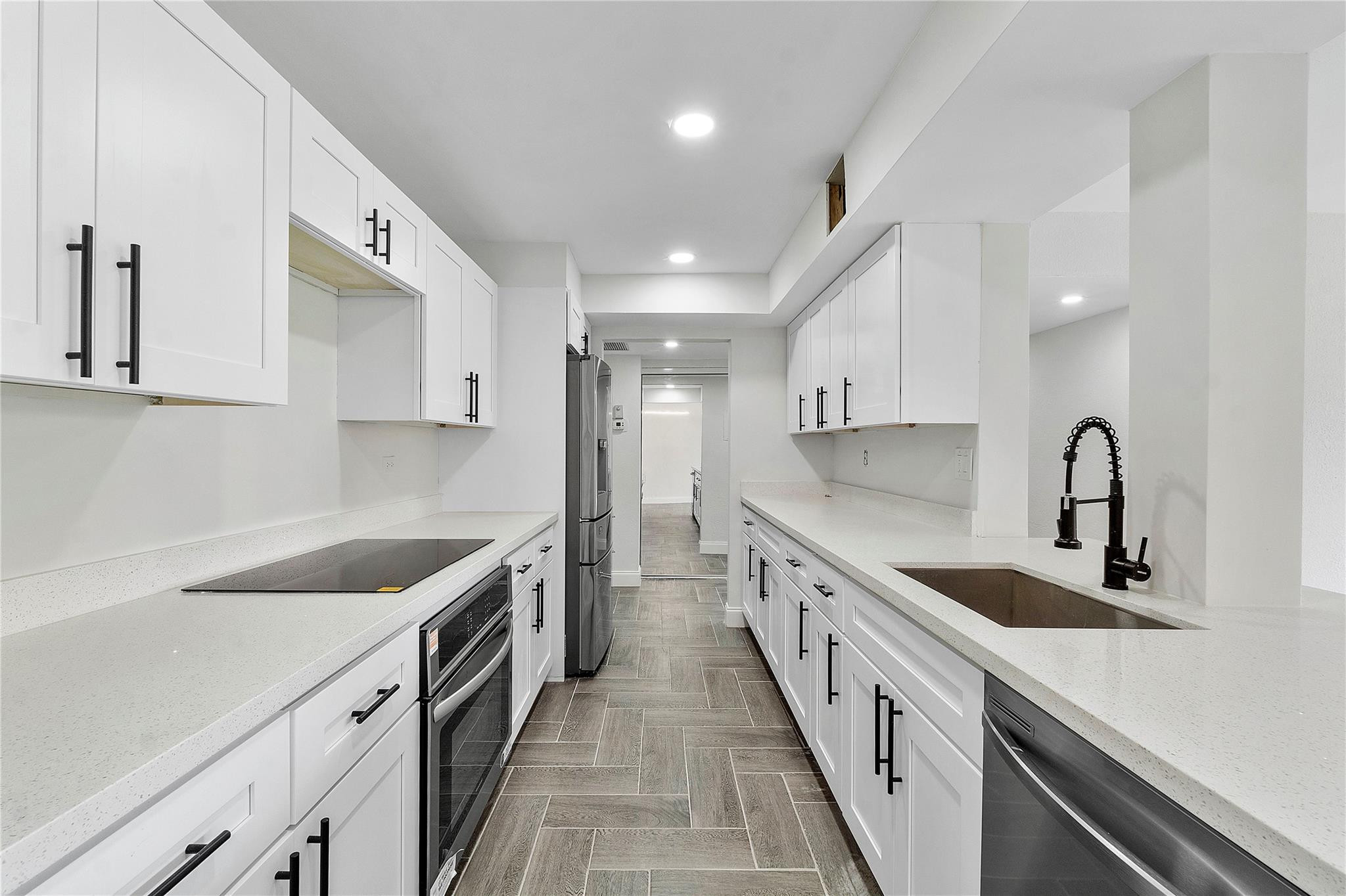 7051 Environ Boulevard 236
