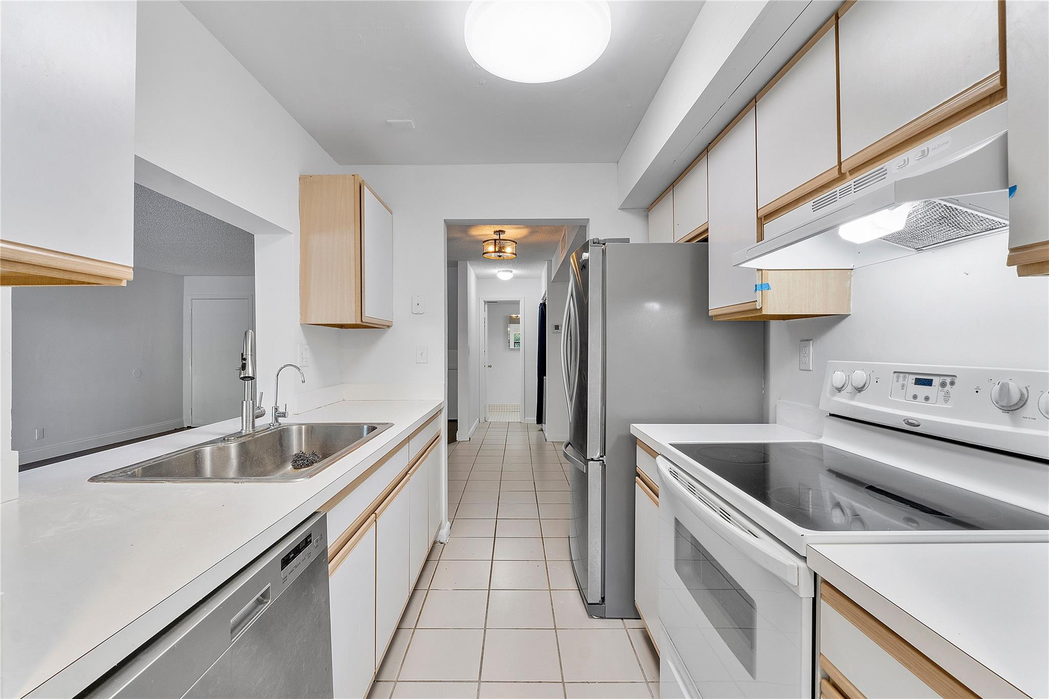 2949 Riverside Drive 225