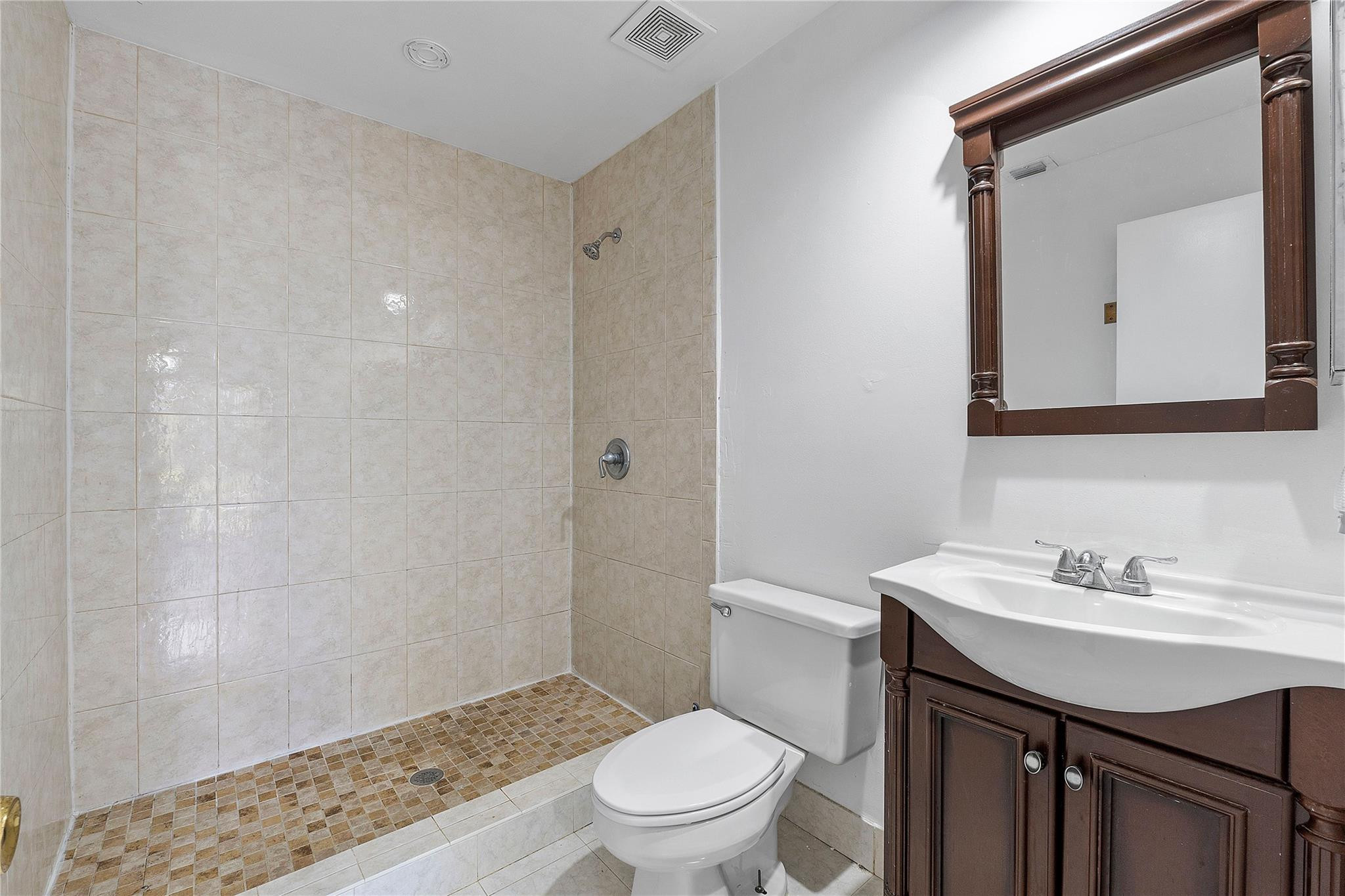 2949 Riverside Drive 225