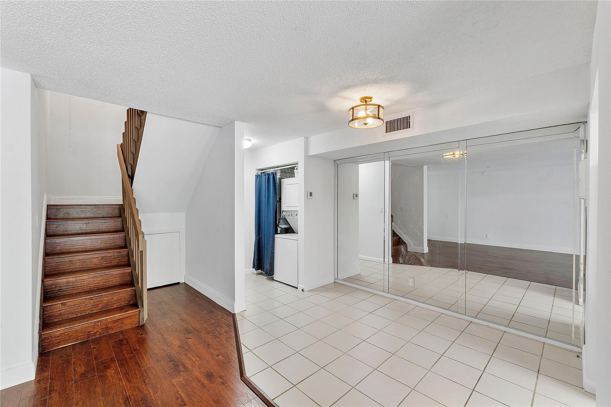 2949 Riverside Drive 225