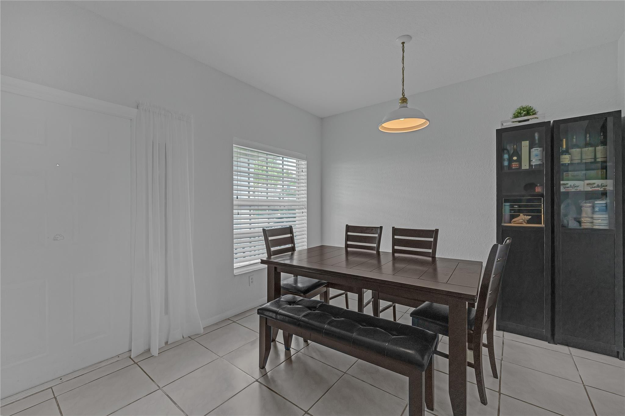 10502 NW 57th Street 10502