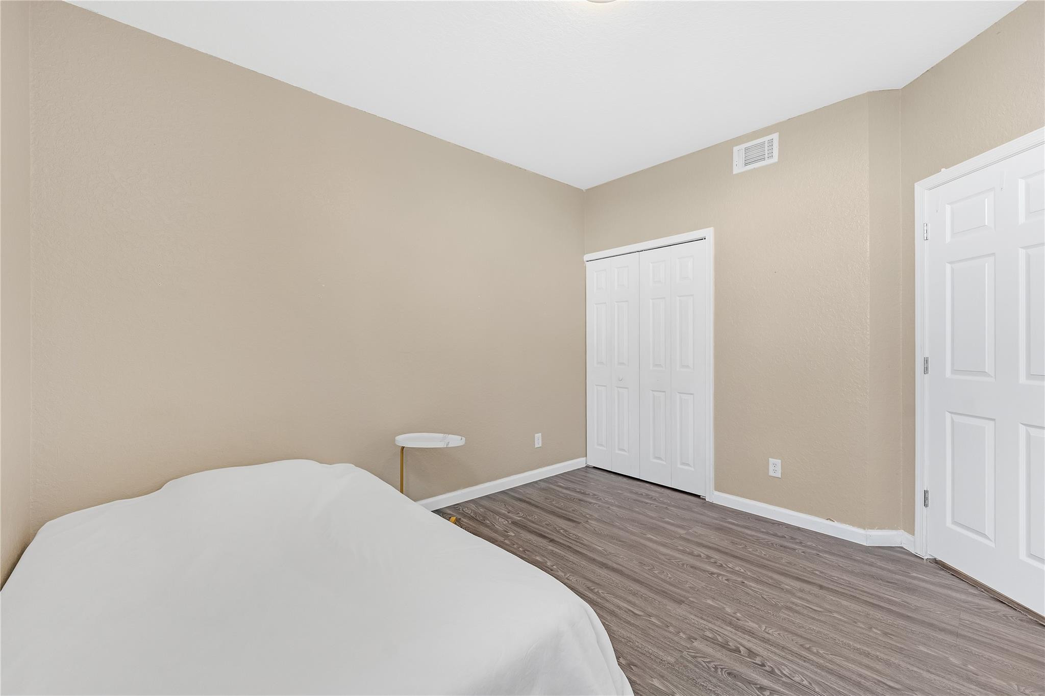 10502 NW 57th Street 10502