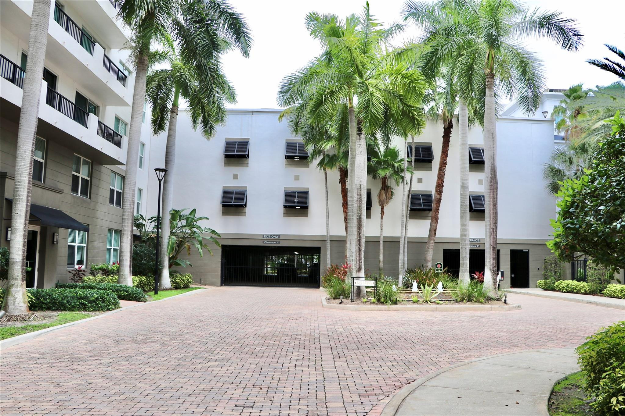 2401 NE 65th Street 1-201