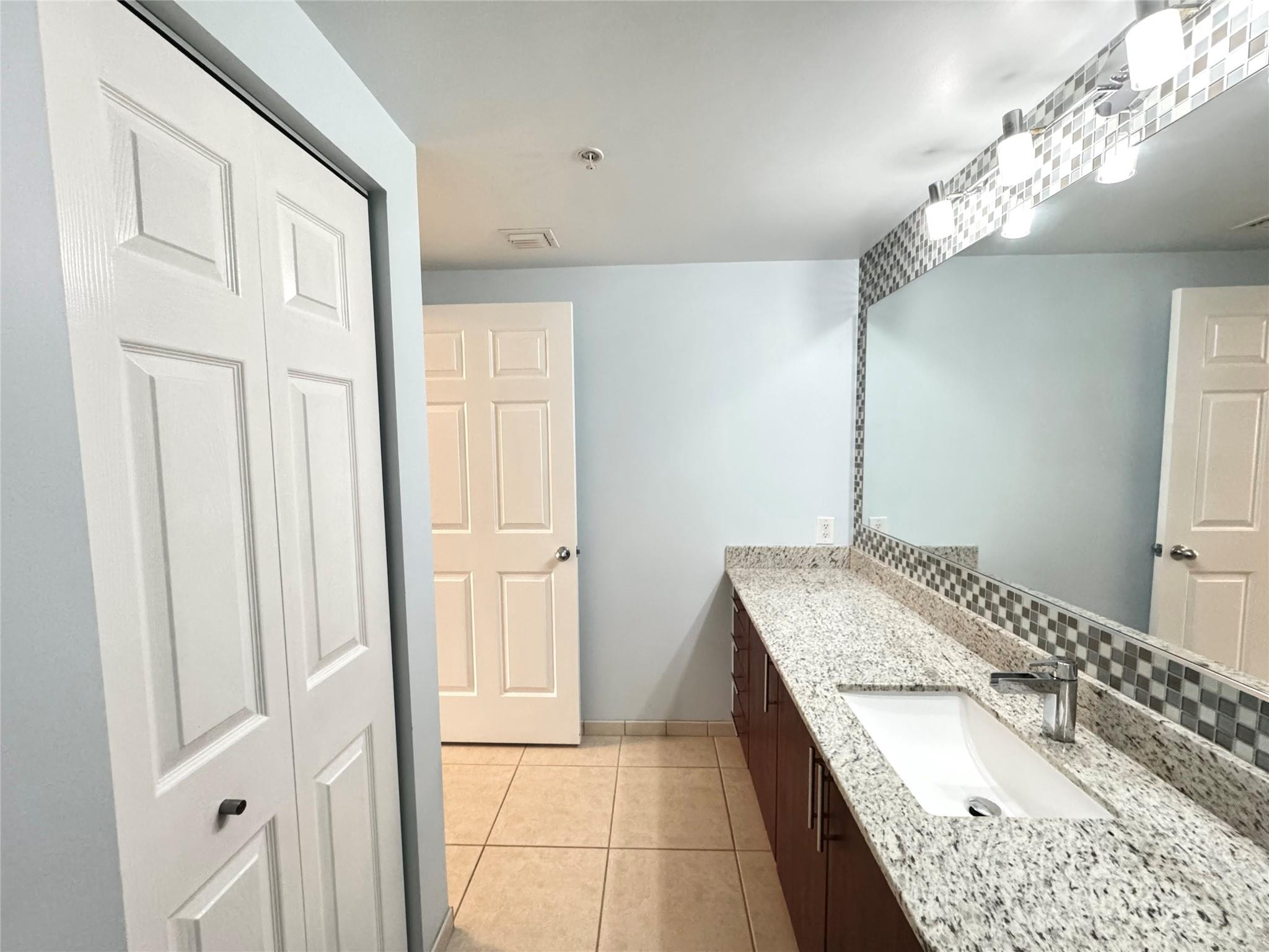 2401 NE 65th Street 1-201