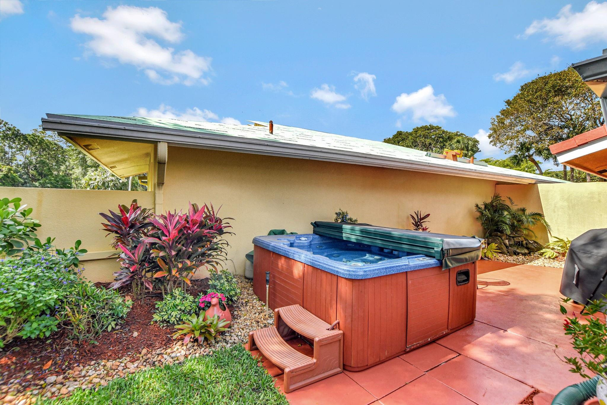 2714 Kelly Brooke Lane