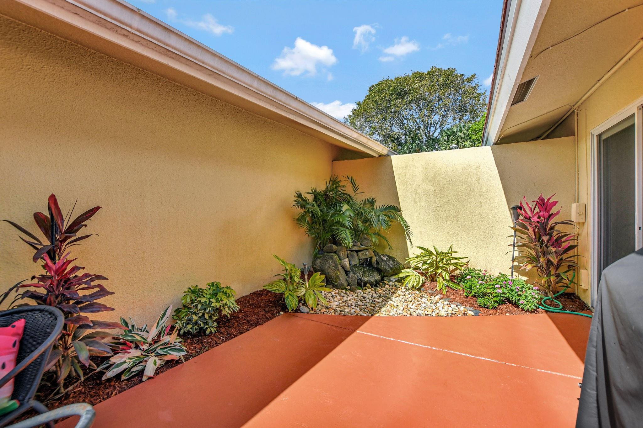 2714 Kelly Brooke Lane