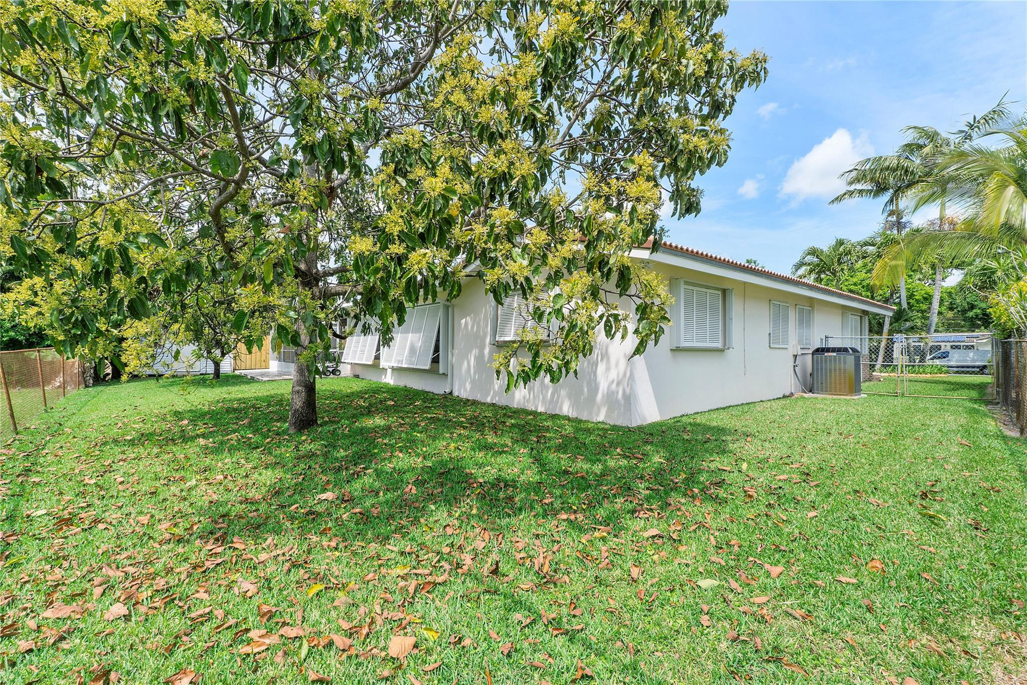 5640 SW 3rd Court