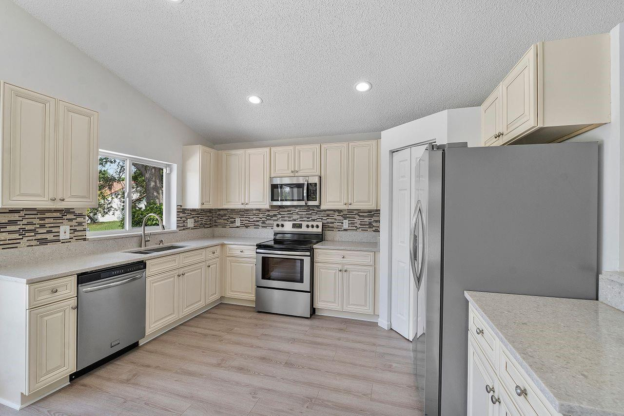 4721 NW 75th Street