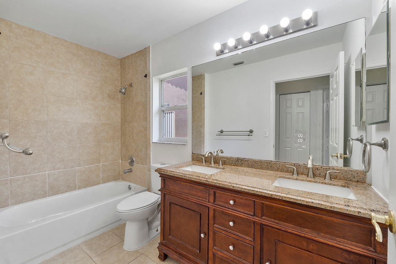 4721 NW 75th Street