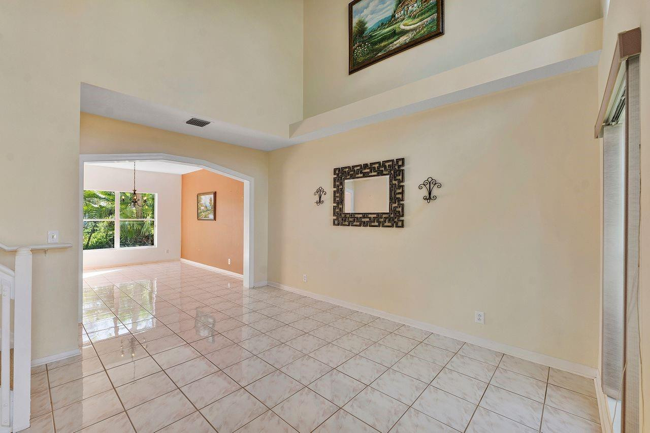 3923 Jasmine Lane