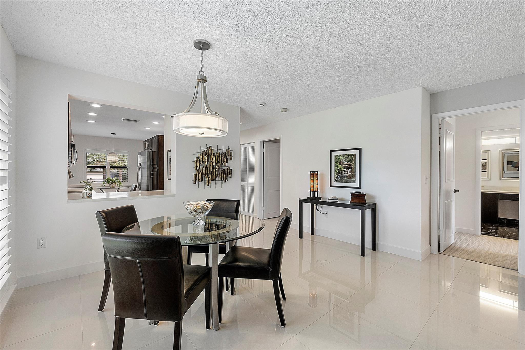 11 Stratford Drive H