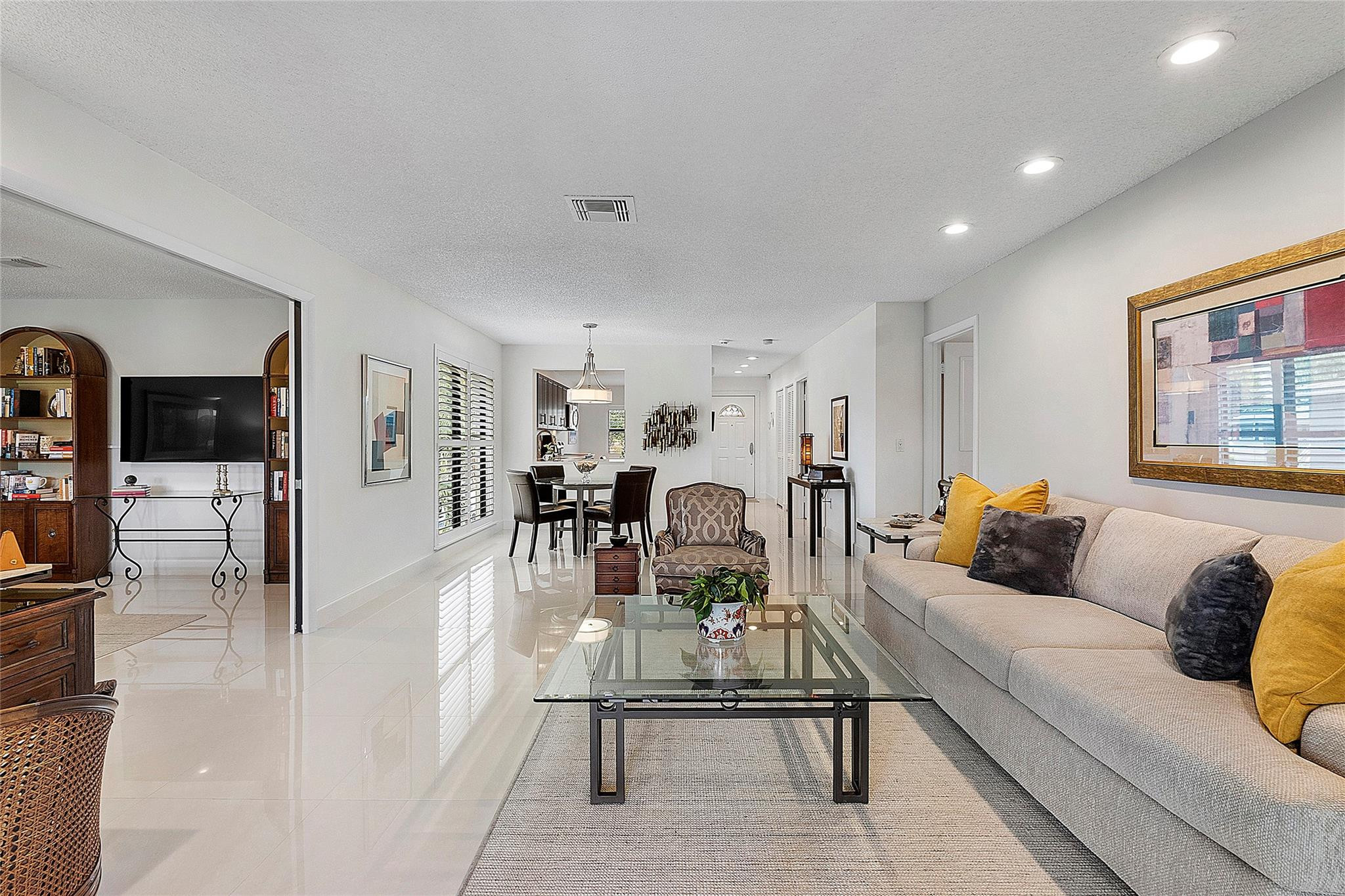 11 Stratford Drive H