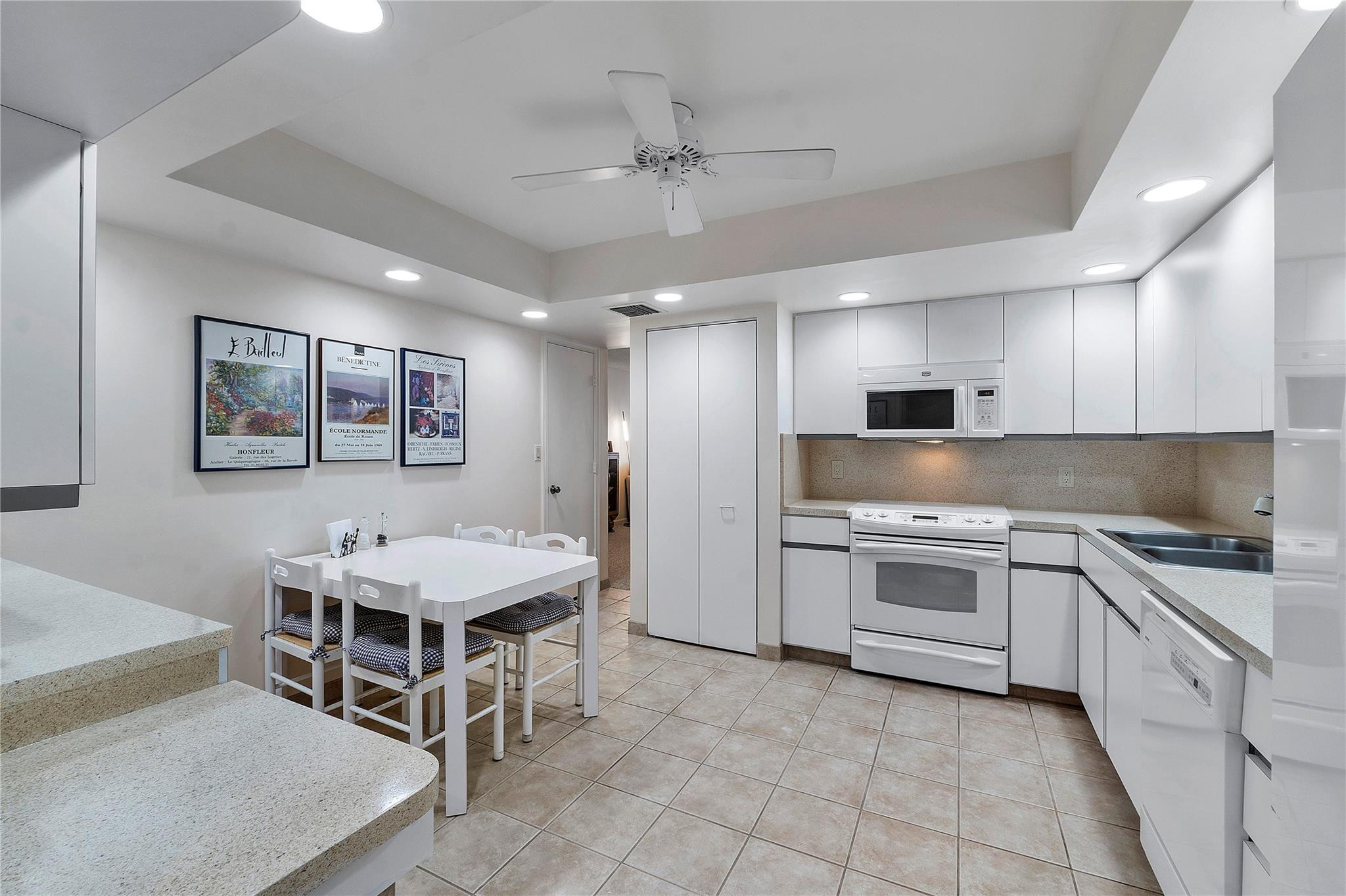 1370 S Ocean Boulevard 1006