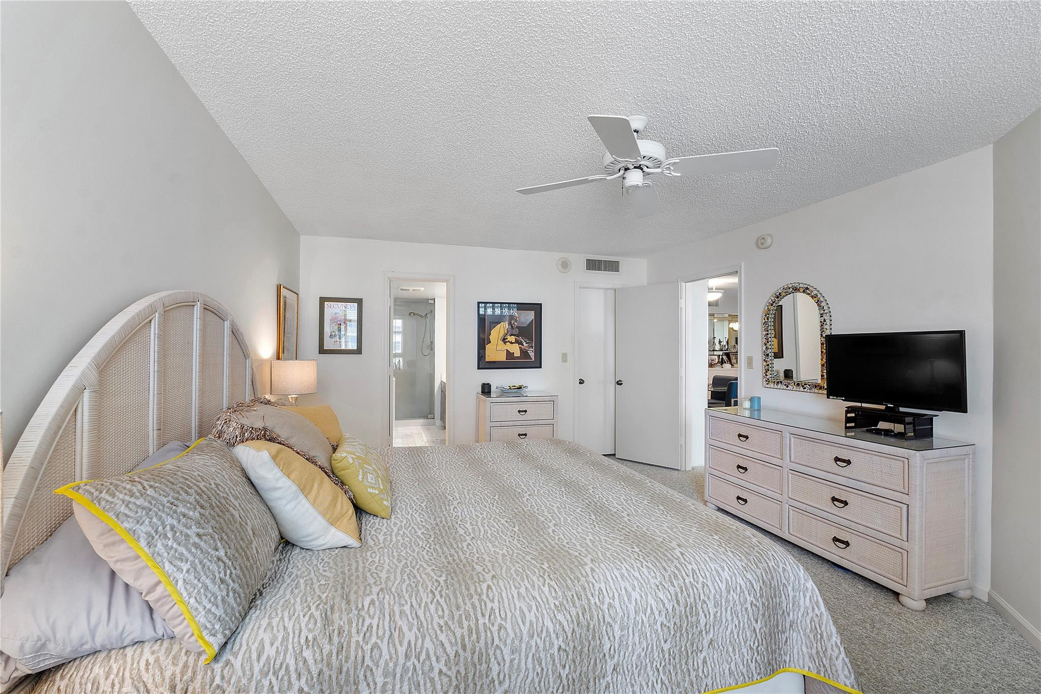 1370 S Ocean Boulevard 1006