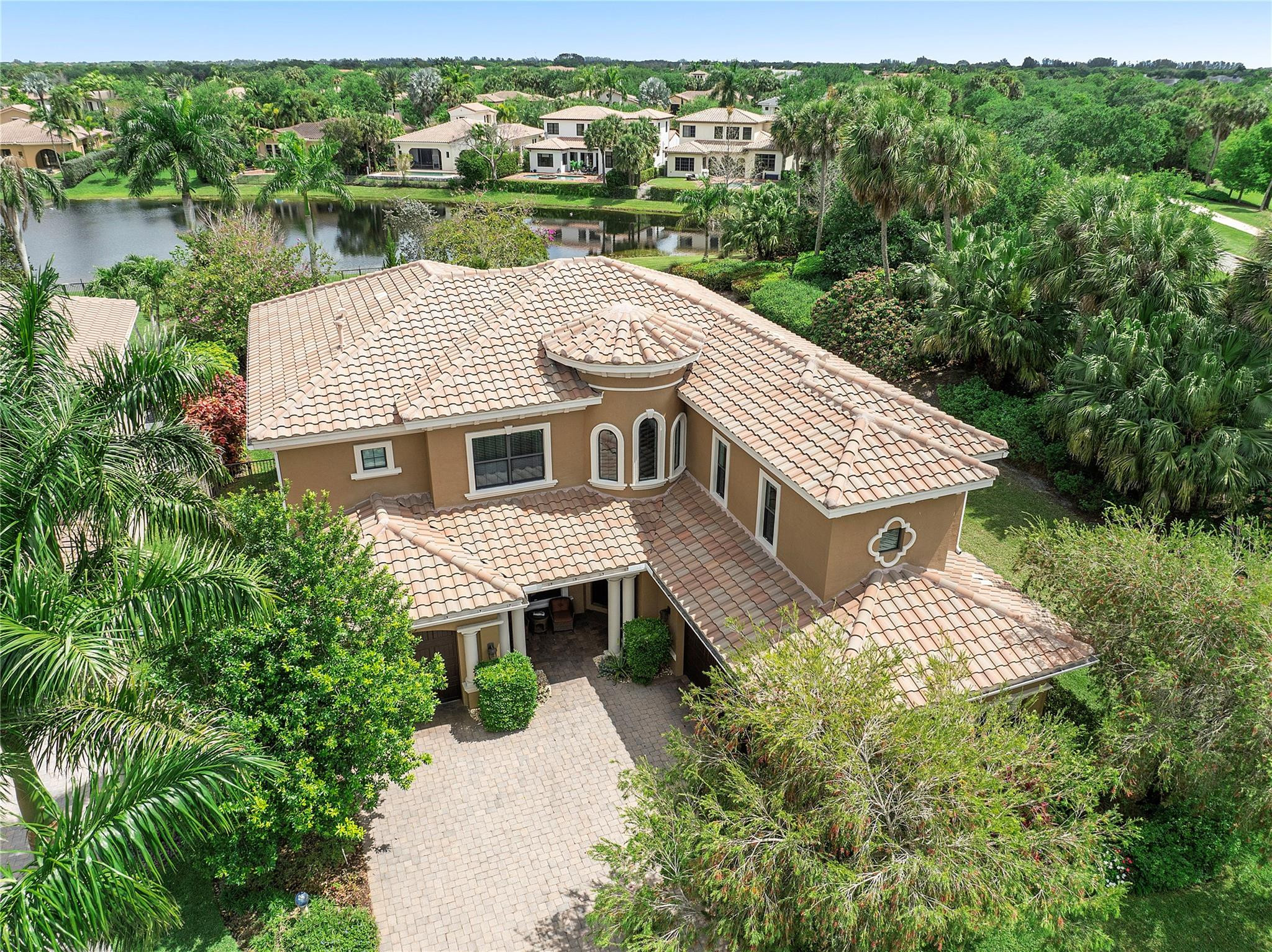 10103 Sweet Bay Manor