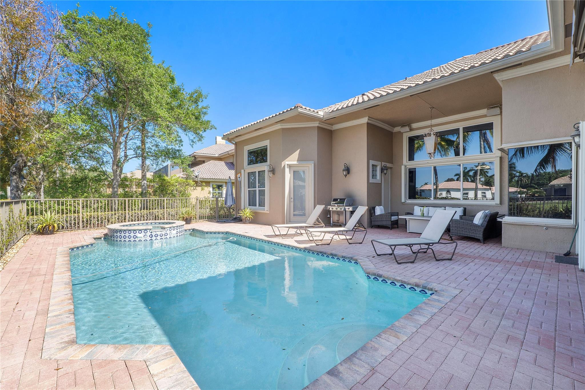 6213 NW 120th Drive