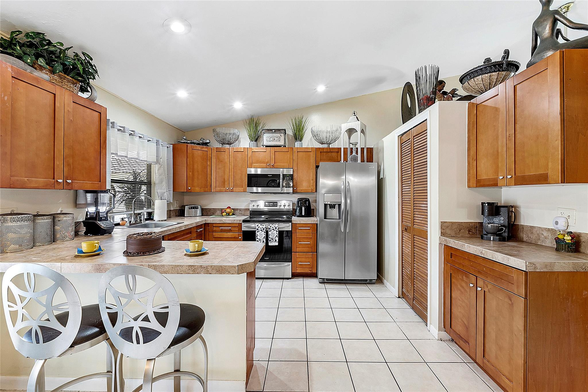 2475 NW 92nd Avenue