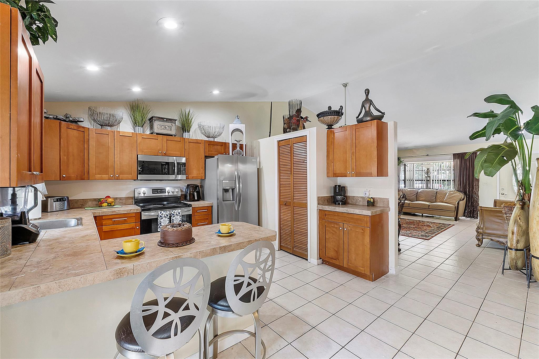 2475 NW 92nd Avenue