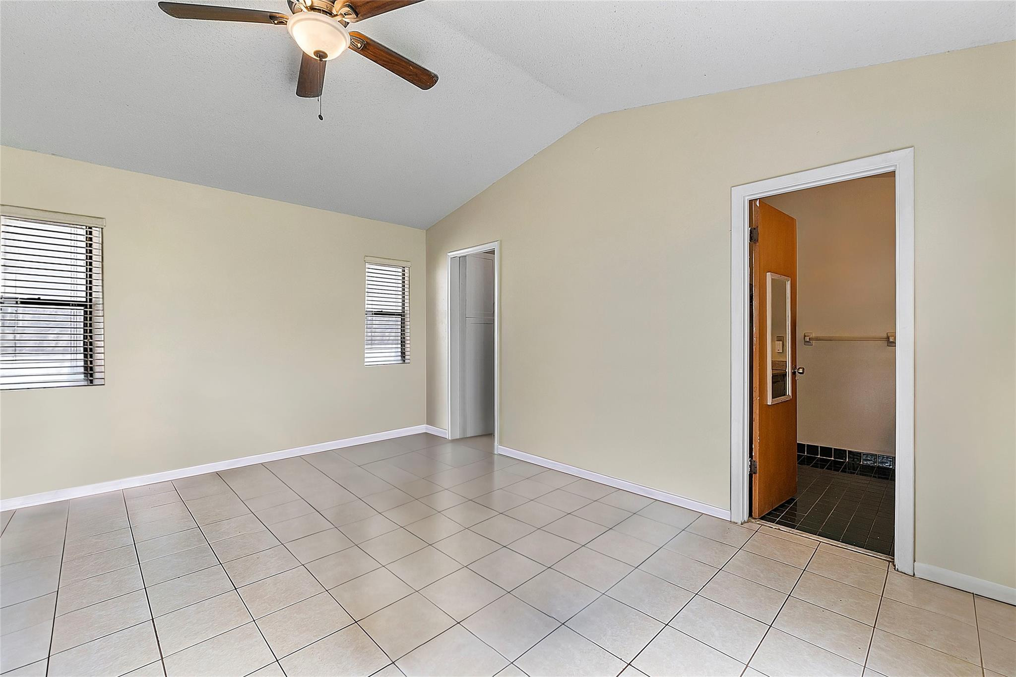 2475 NW 92nd Avenue