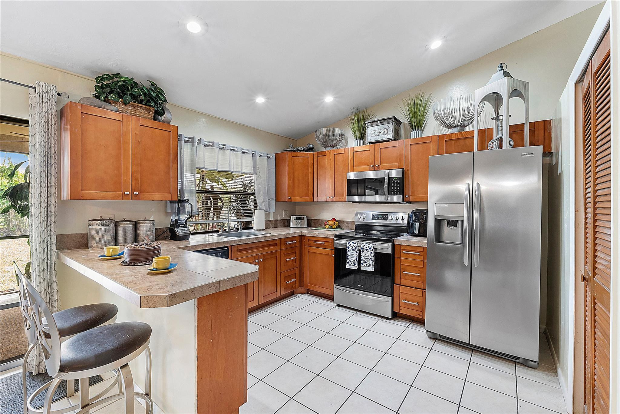 2475 NW 92nd Avenue