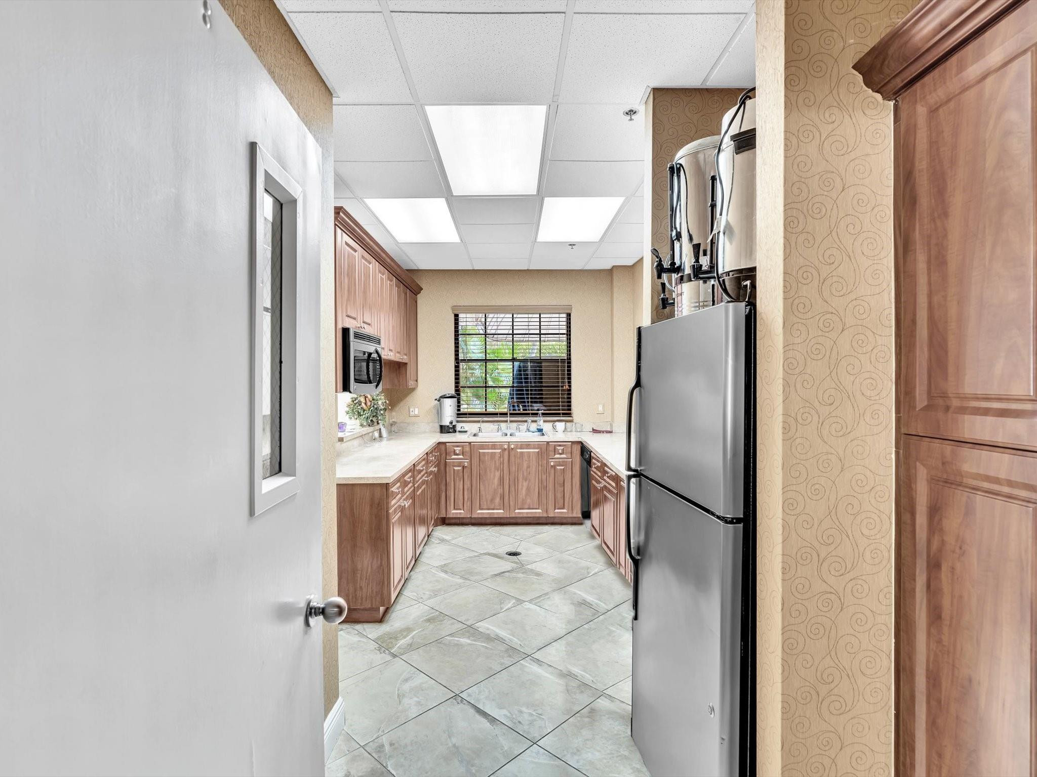 10407 S Circle Lake Drive 102