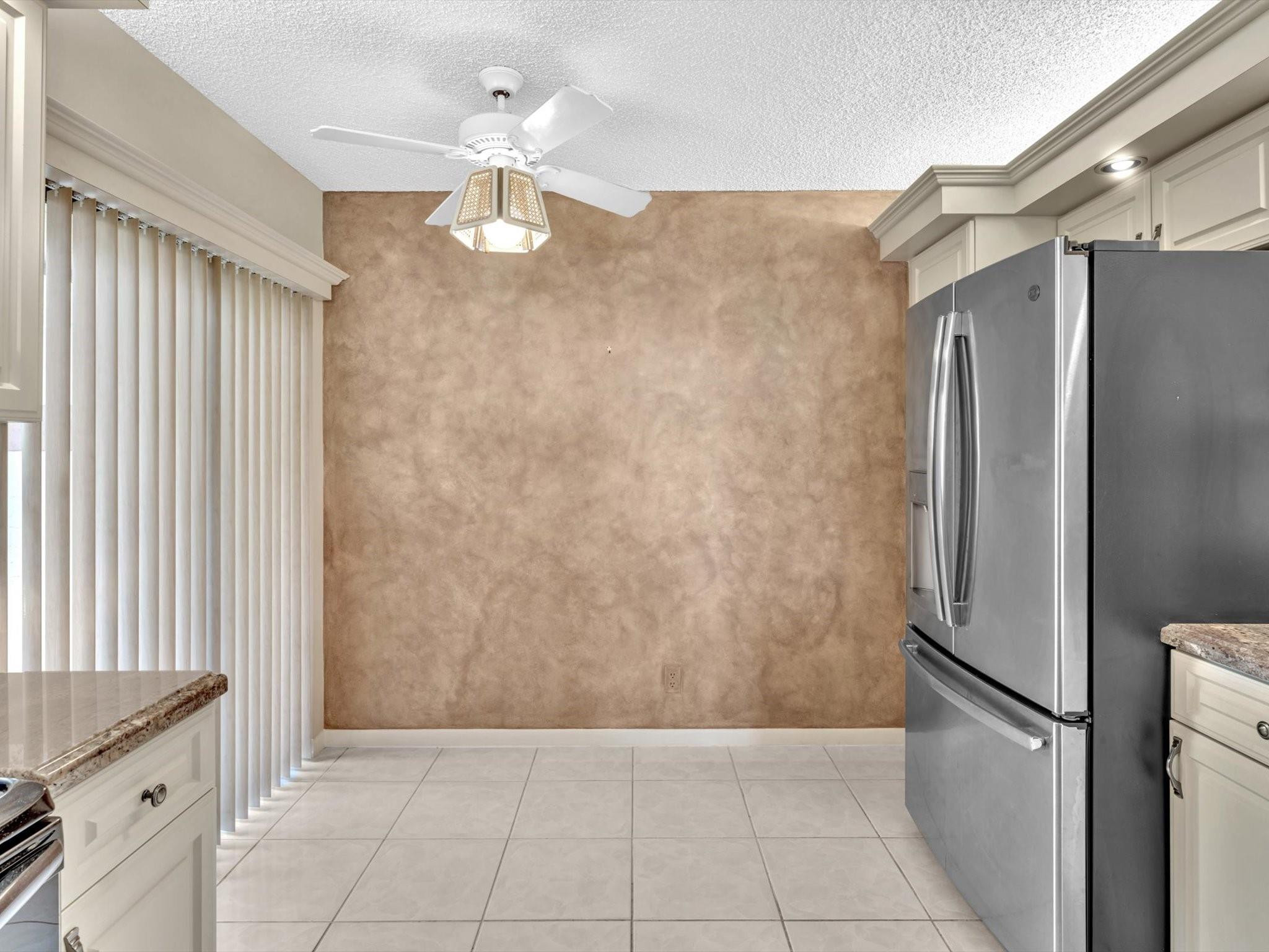 10407 S Circle Lake Drive 102
