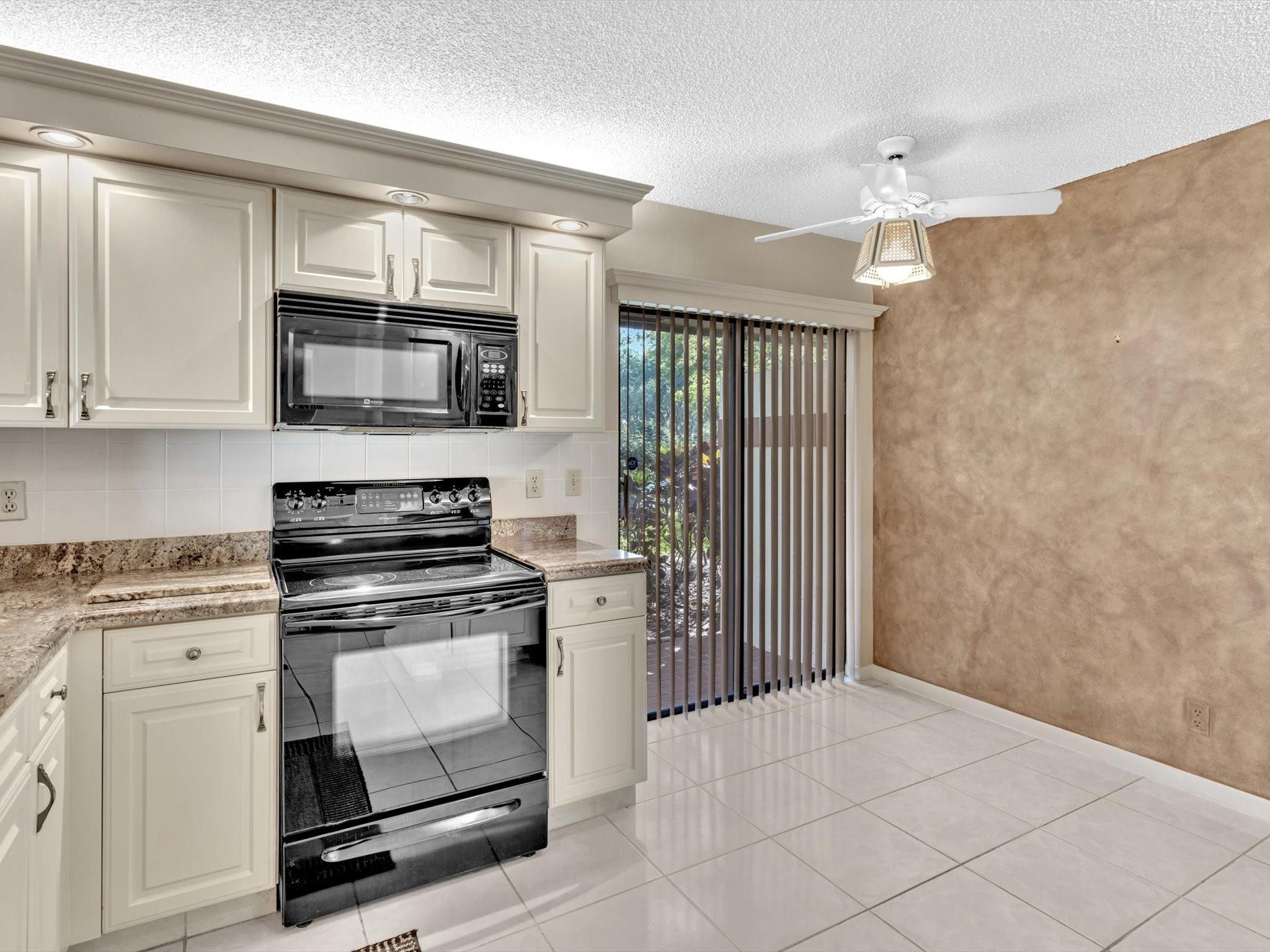 10407 S Circle Lake Drive 102