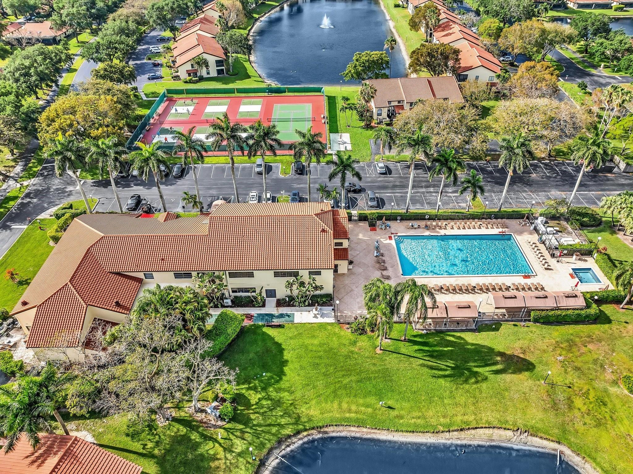 10407 S Circle Lake Drive 102