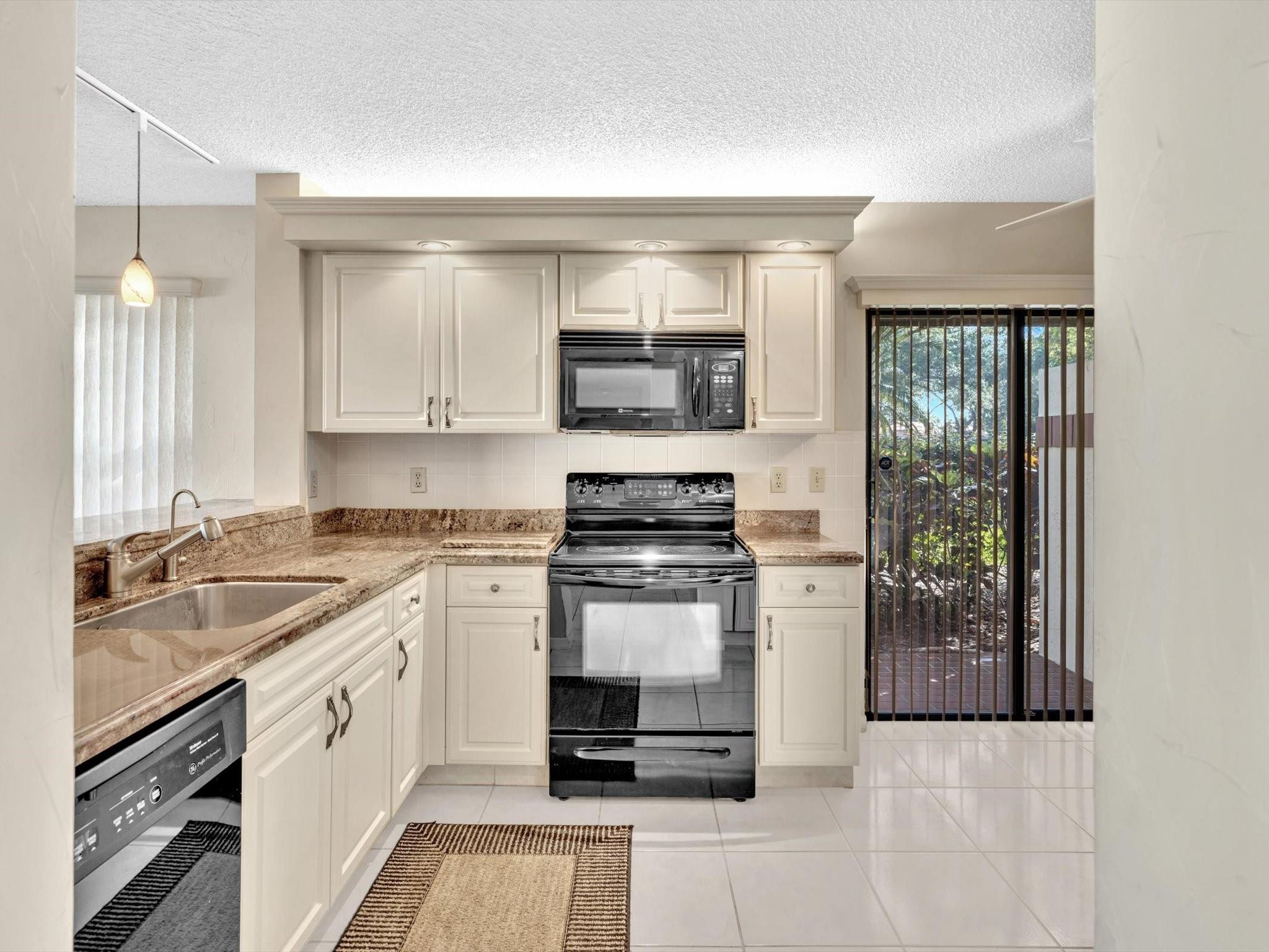 10407 S Circle Lake Drive 102