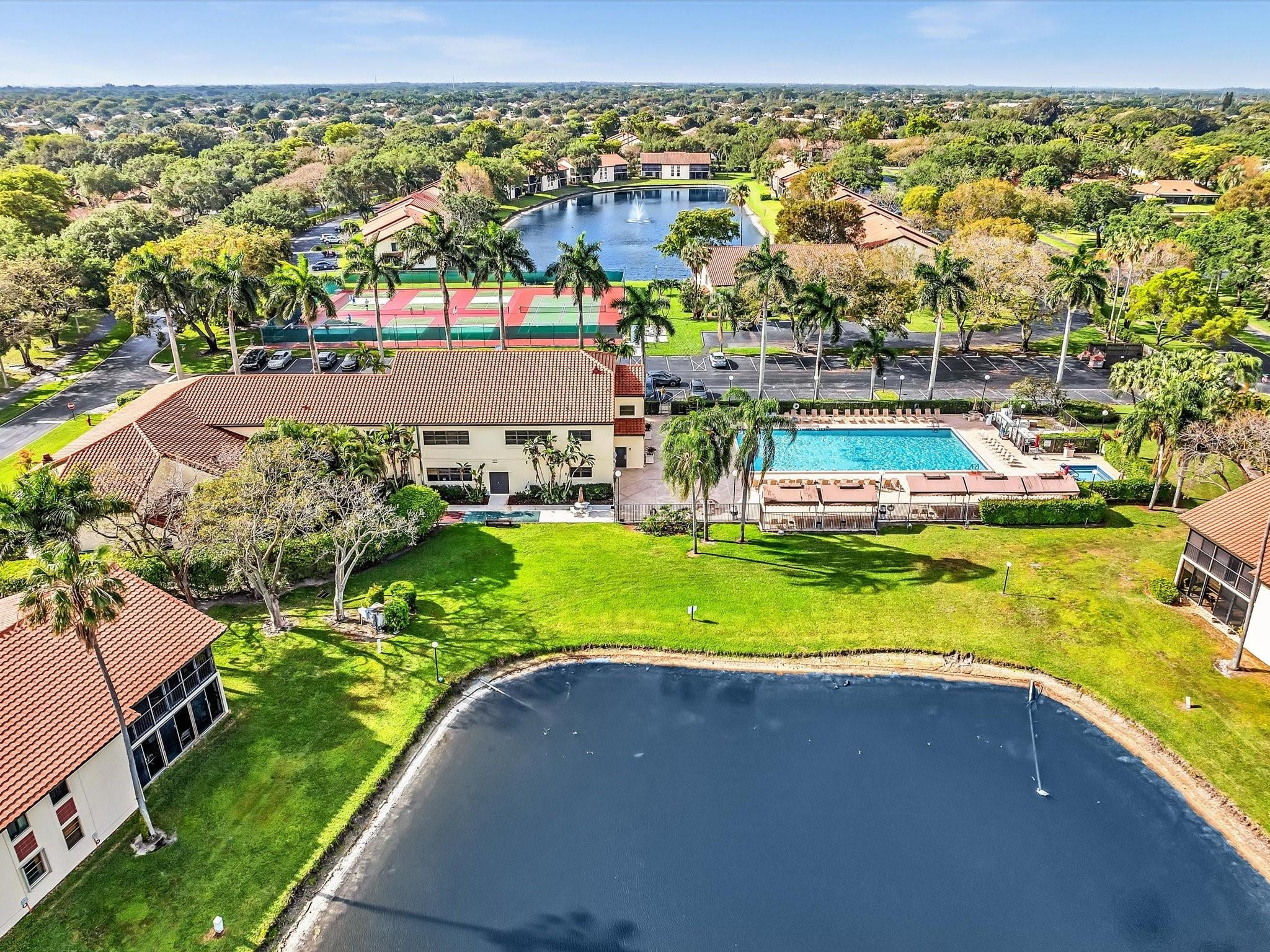 10407 S Circle Lake Drive 102