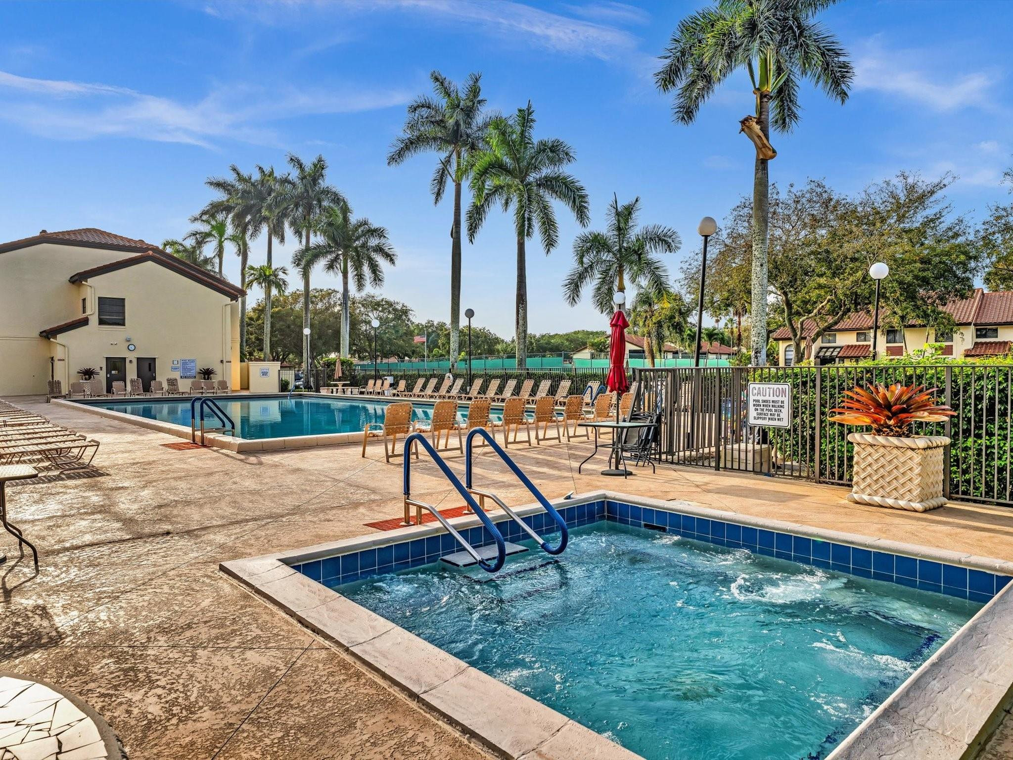 10407 S Circle Lake Drive 102