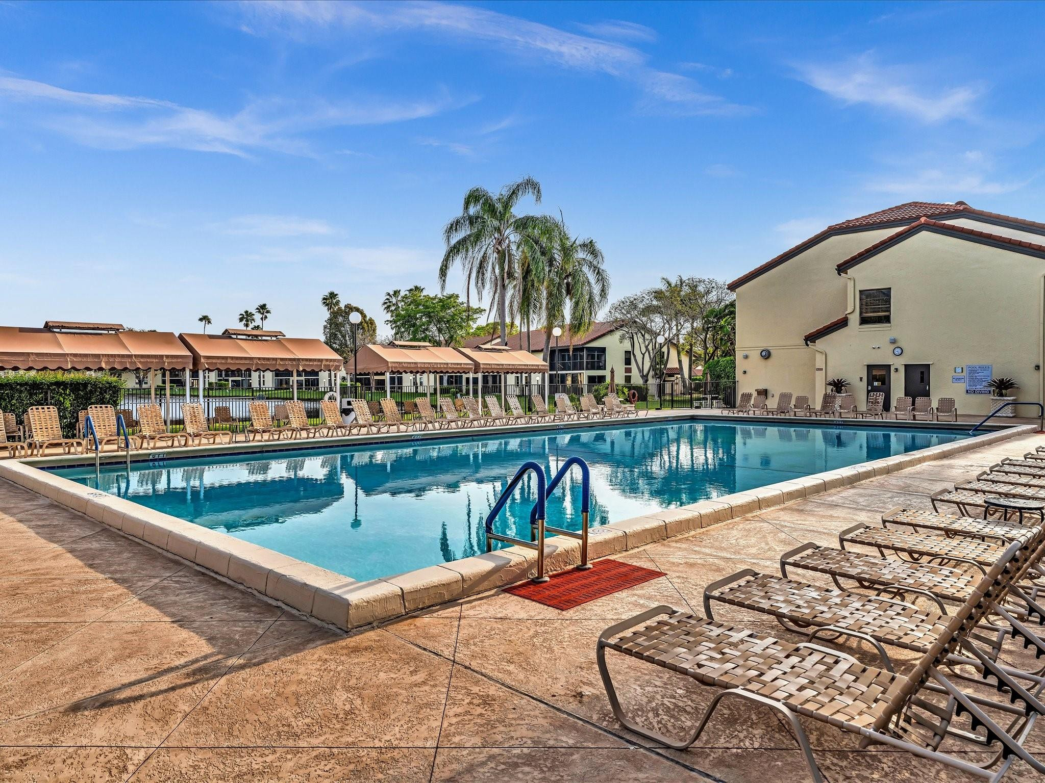 10407 S Circle Lake Drive 102