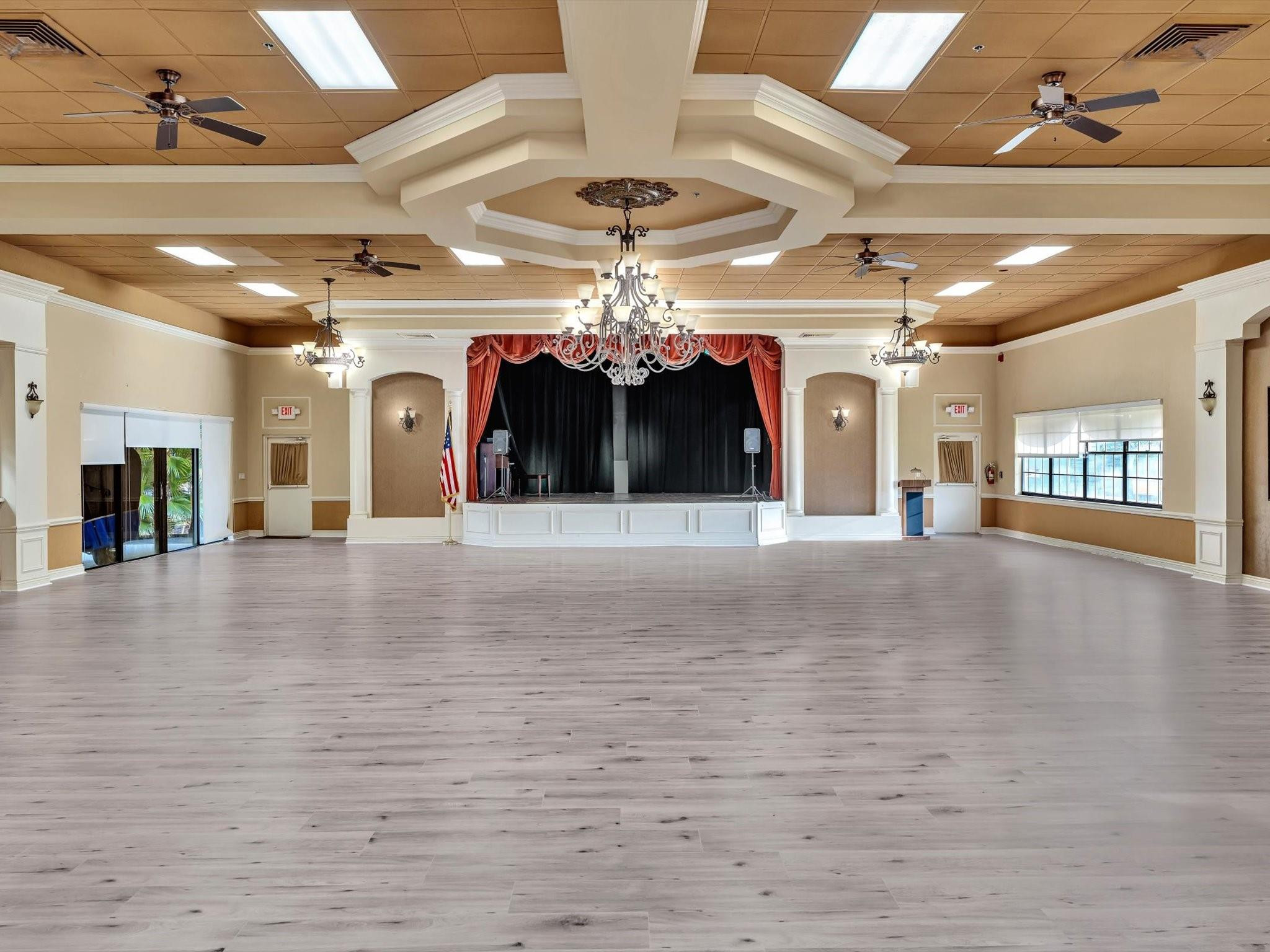 10407 S Circle Lake Drive 102