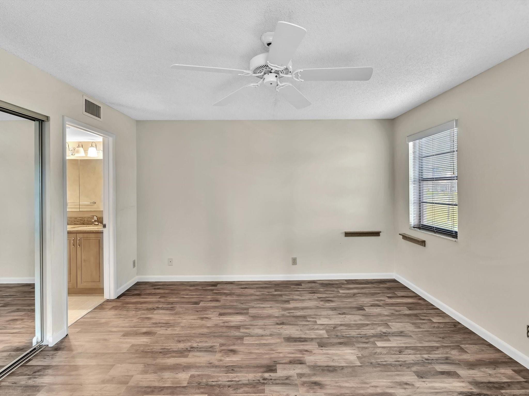 10407 S Circle Lake Drive 102