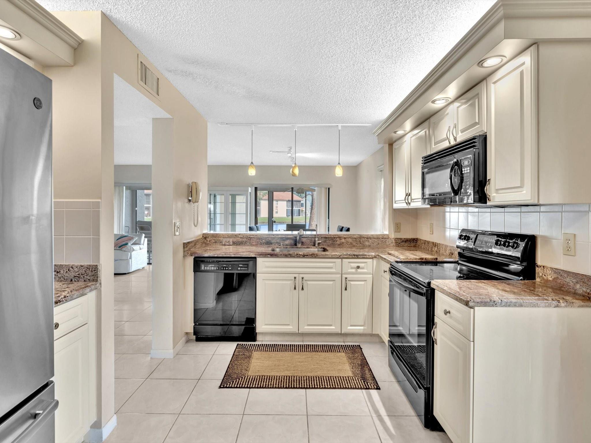 10407 S Circle Lake Drive 102