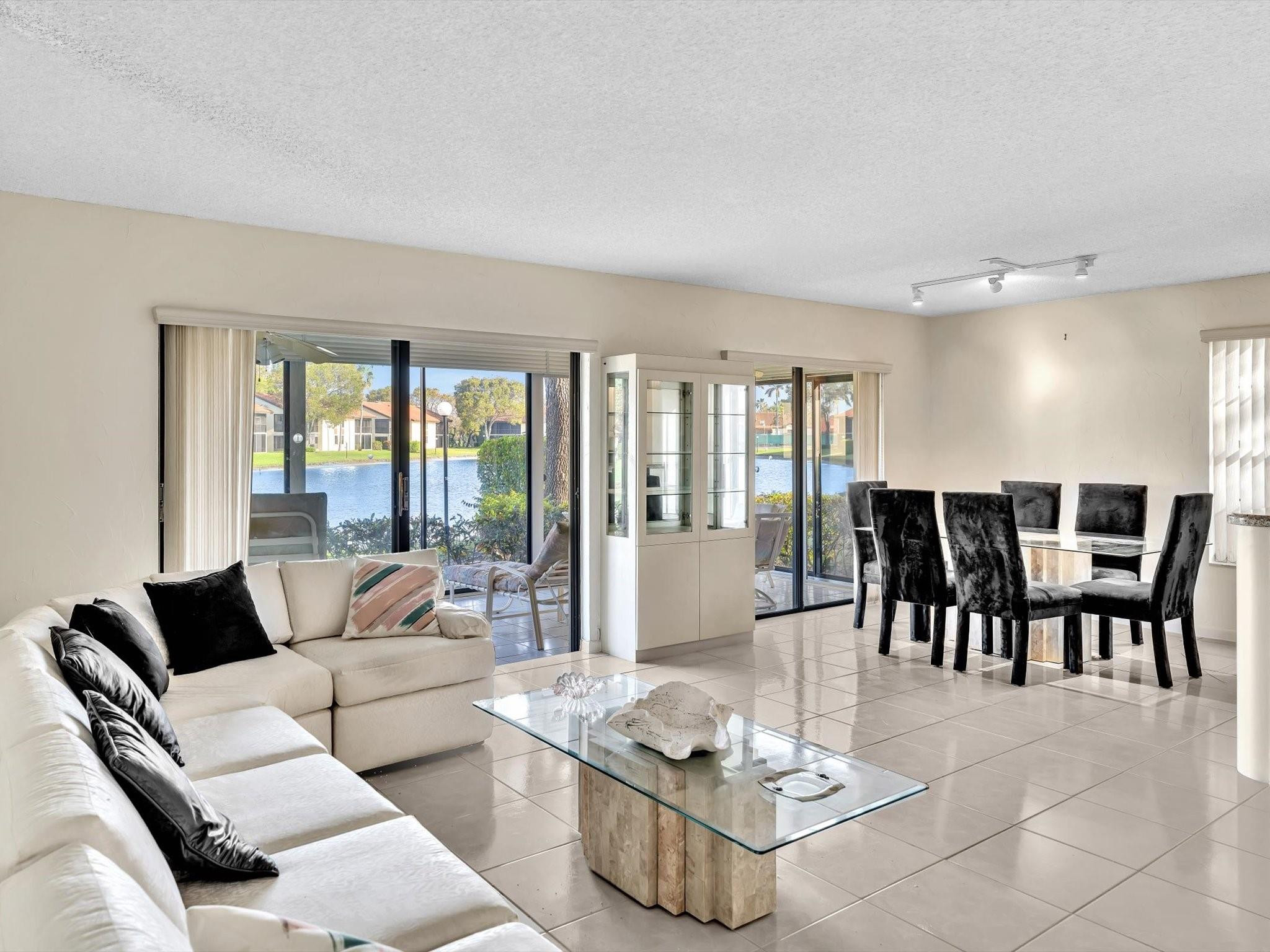 10407 S Circle Lake Drive 102