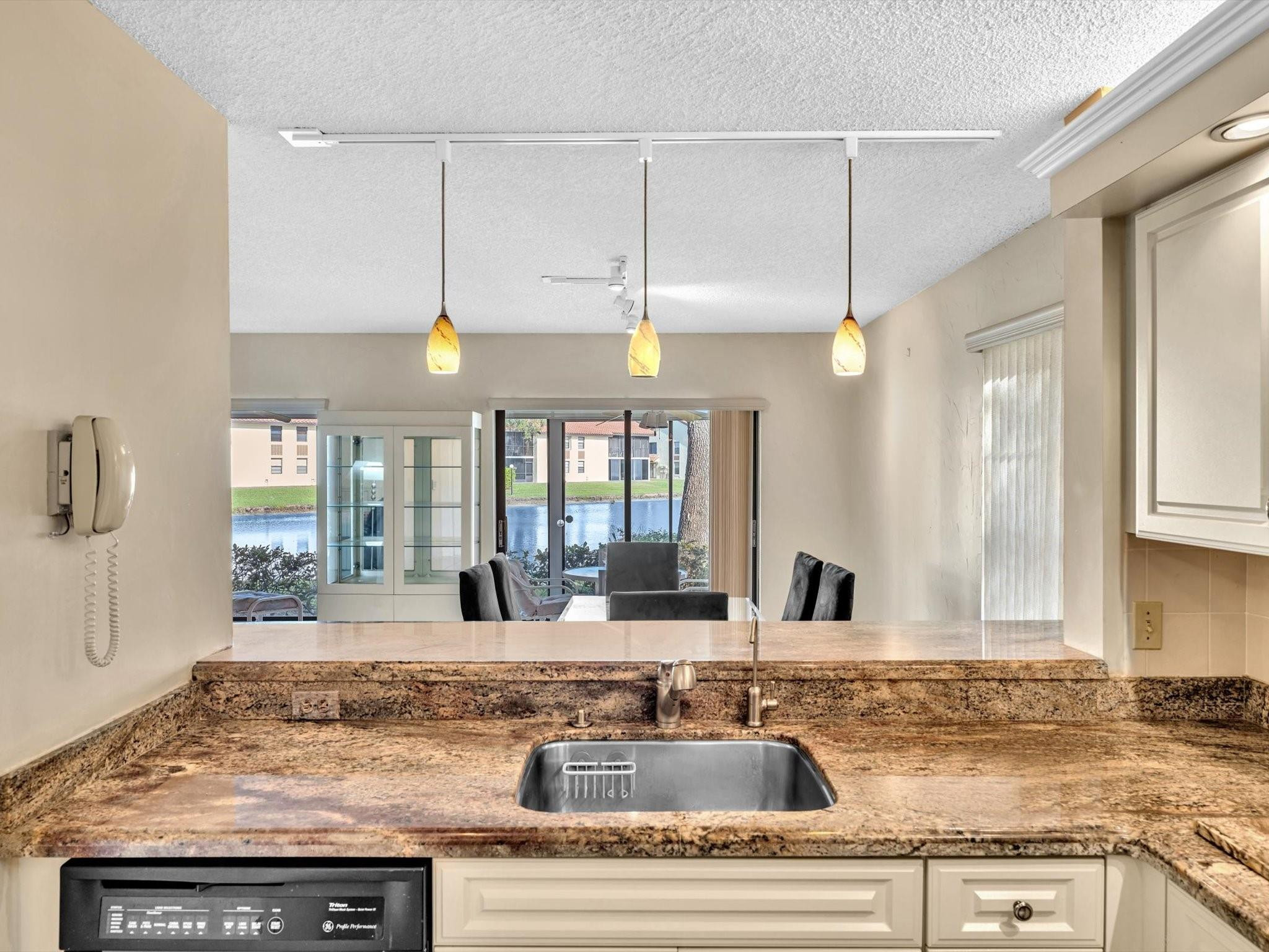 10407 S Circle Lake Drive 102