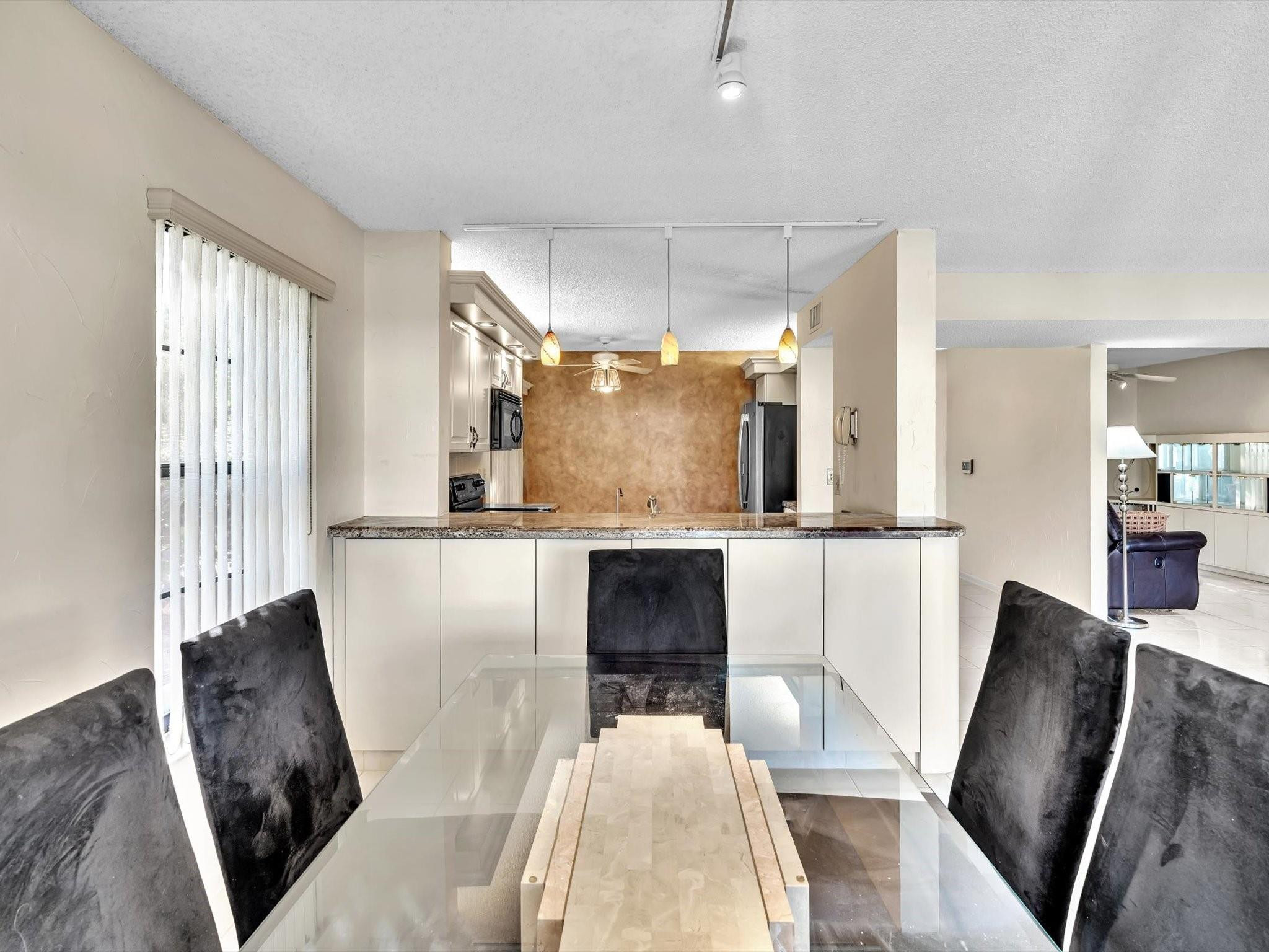 10407 S Circle Lake Drive 102